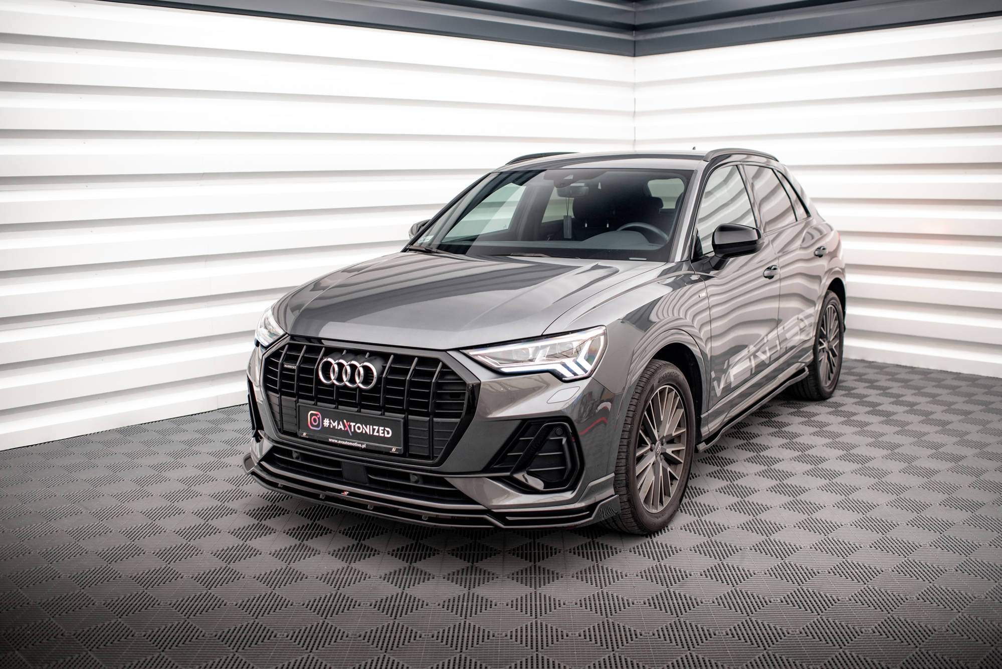 Maxton Design - Frontlippe V2 für Audi Q3 S - Line F3 - Aerowerk.