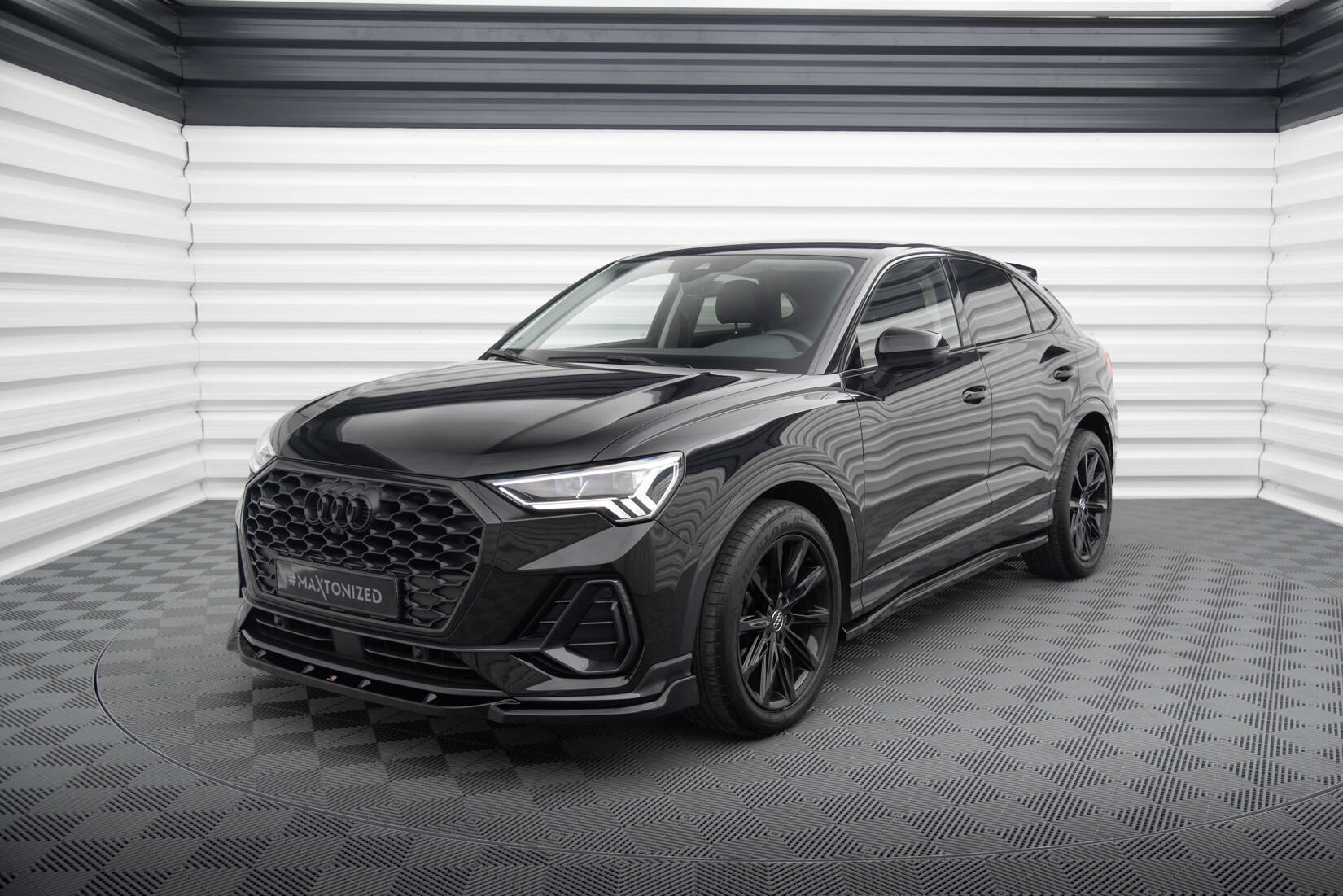 Maxton Design - Frontlippe V2 für Audi Q3 Sportback F3 - Aerowerk.