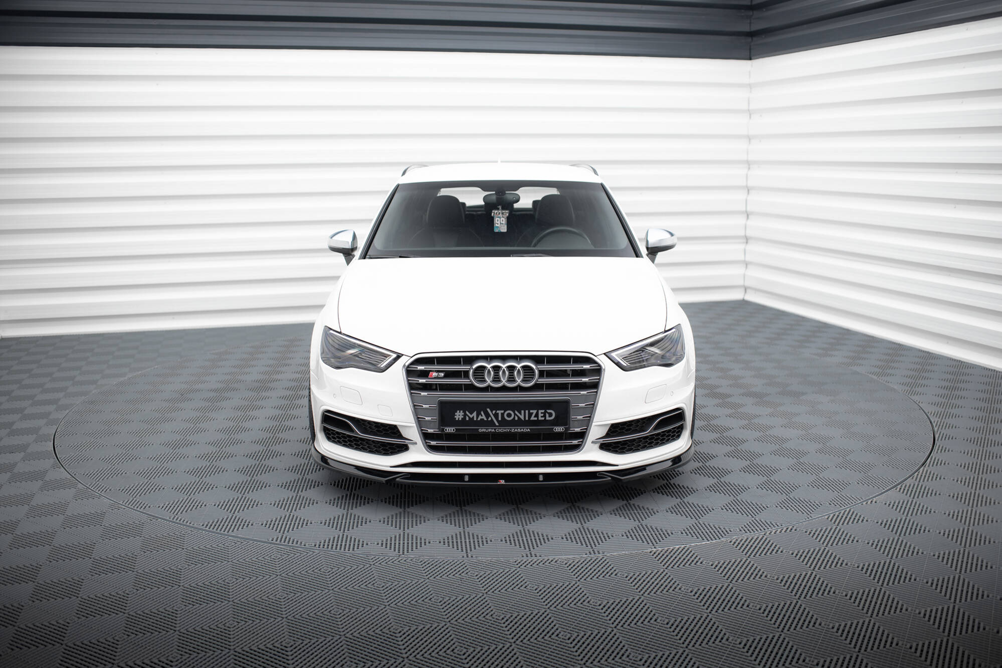 Maxton Design - Frontlippe V2 für Audi S3 / A3 S - Line Sportback / Hatchback 8V - Aerowerk.