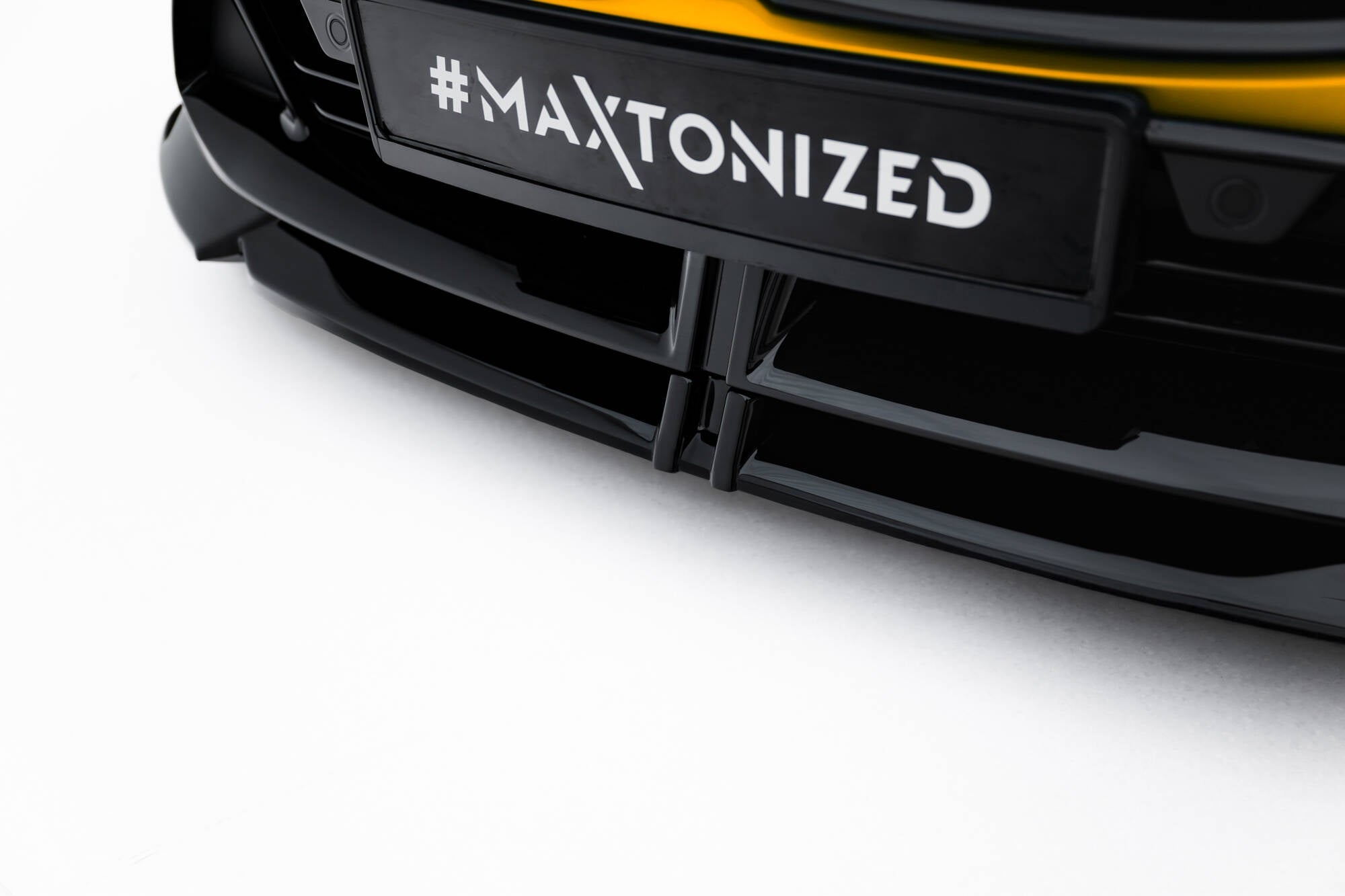 Maxton Design - Frontlippe V.2 für BMW 1er M - Paket F70 - Aerowerk.