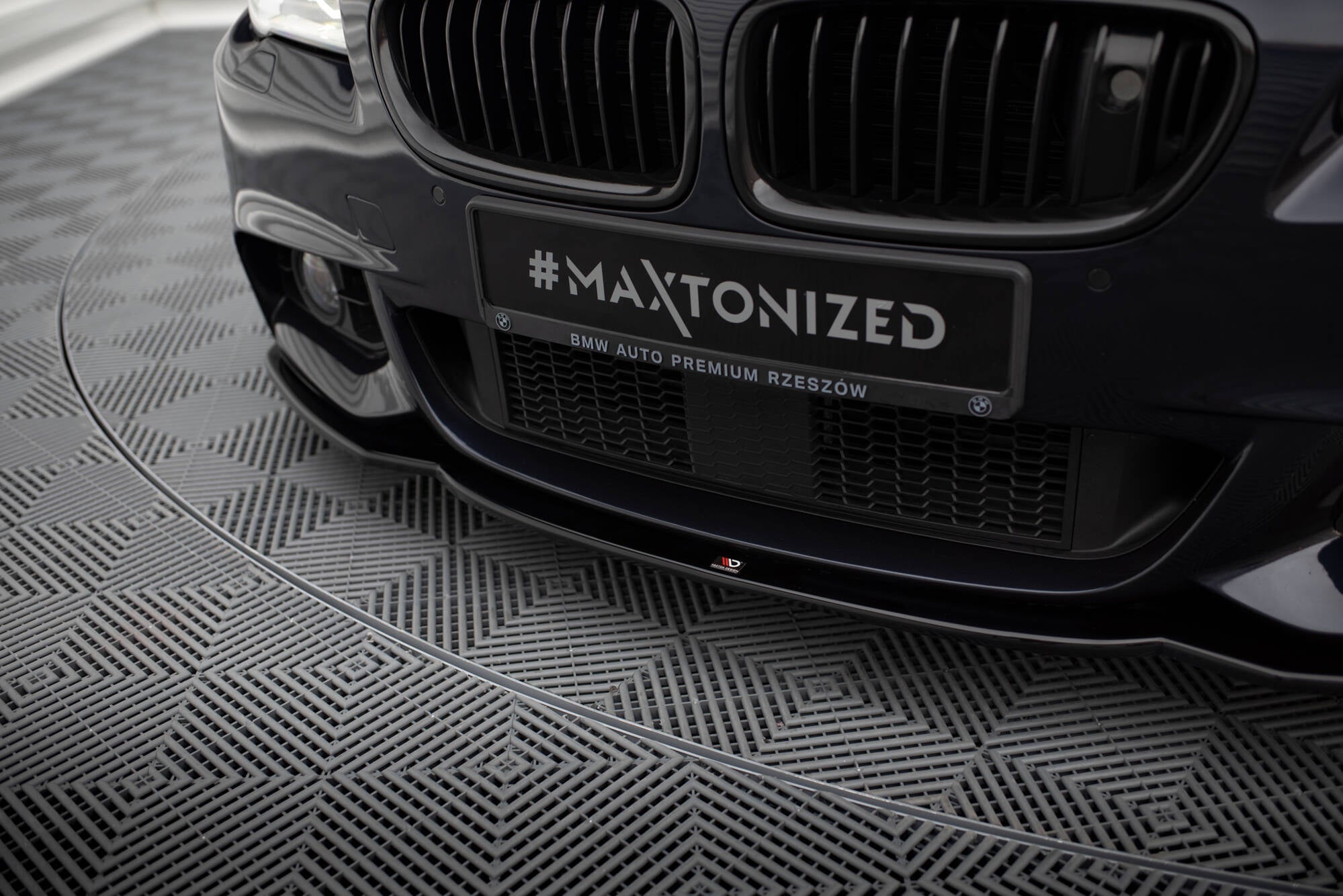 Maxton Design - Frontlippe V2 für BMW 5er F10/F11 M Paket - Aerowerk.