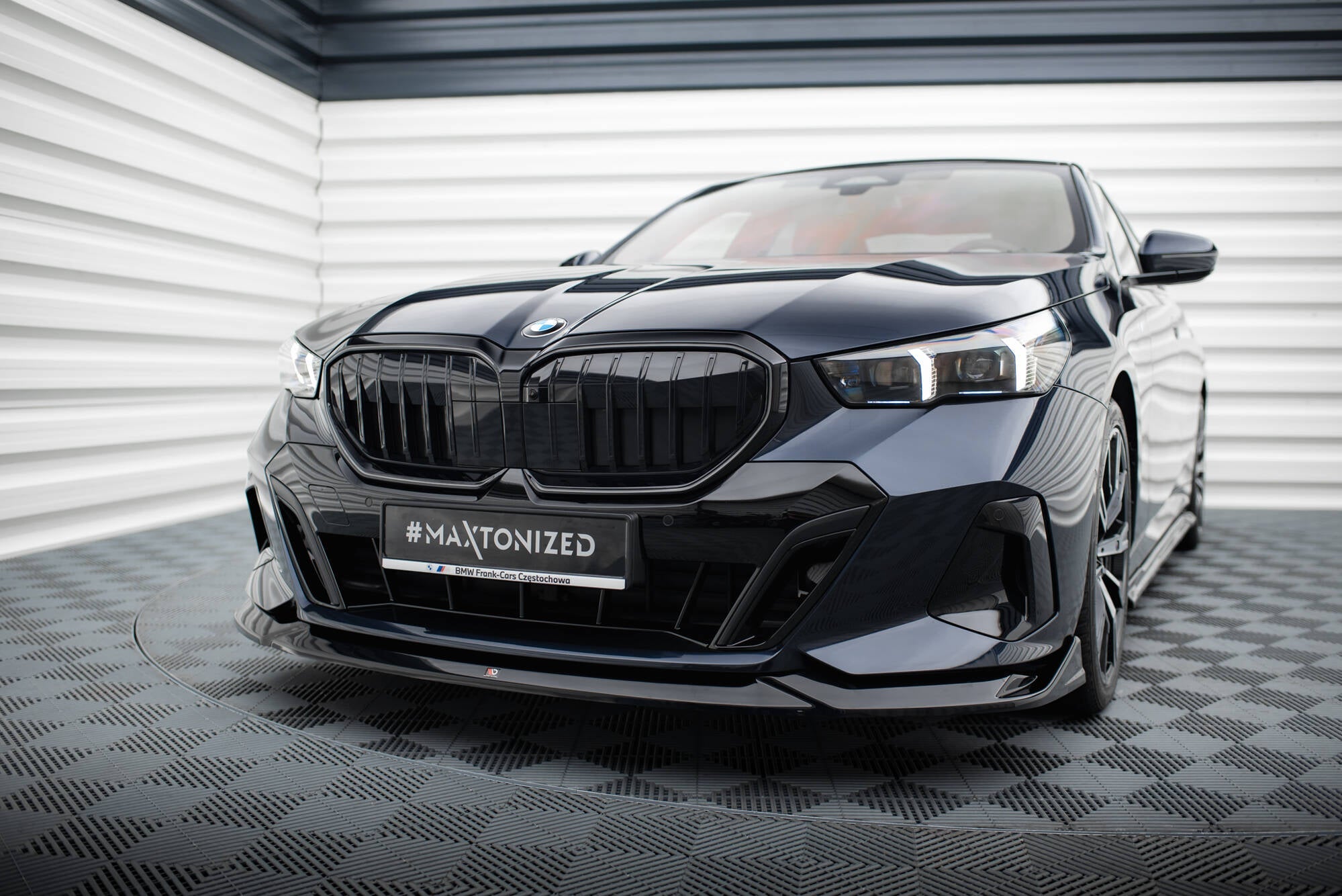 Maxton Design - Frontlippe V.2 für BMW 5er / i5 M - Paket G60 - Aerowerk.