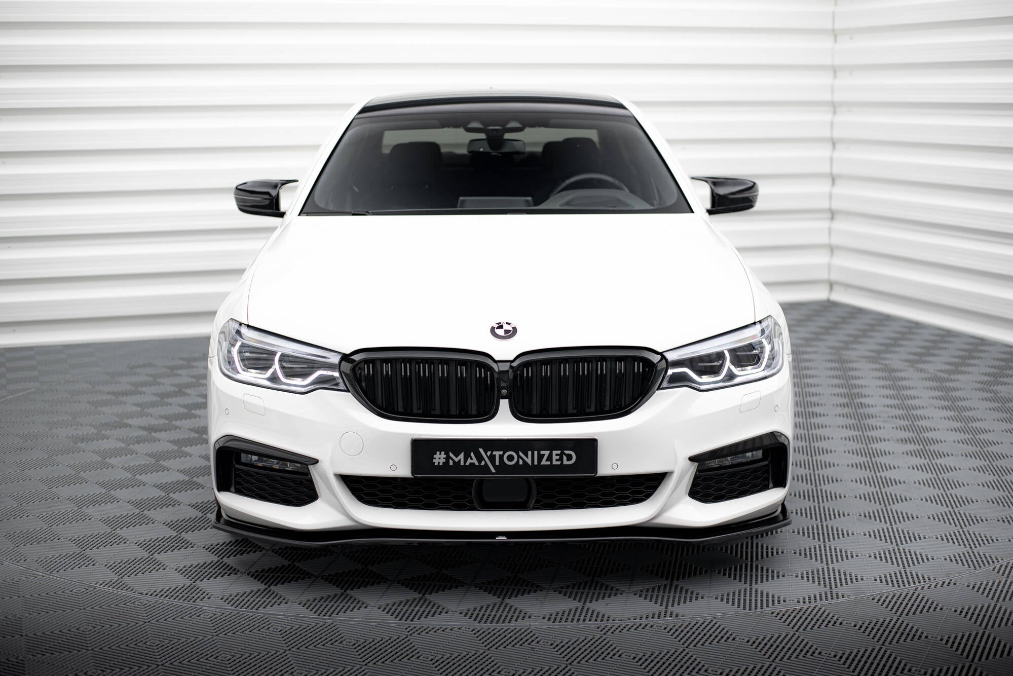 Maxton Design - Frontlippe V2 für BMW 5er M - Paket / M550d / M550i G30/ G31 M - Paket - Aerowerk.