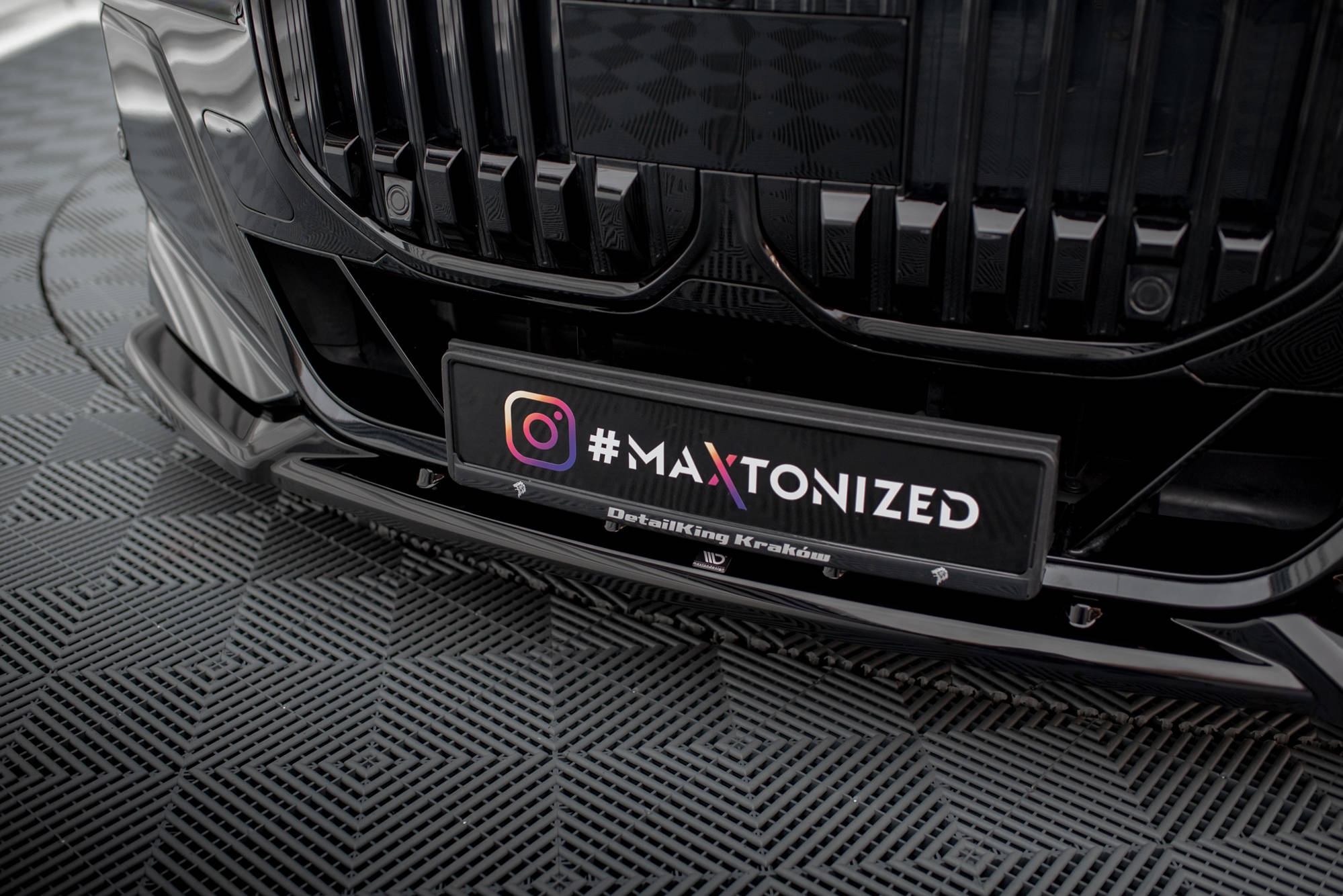 Maxton Design - Frontlippe V.2 für BMW 7er M - Paket / M760e / i7 M - Paket G70 - Aerowerk.