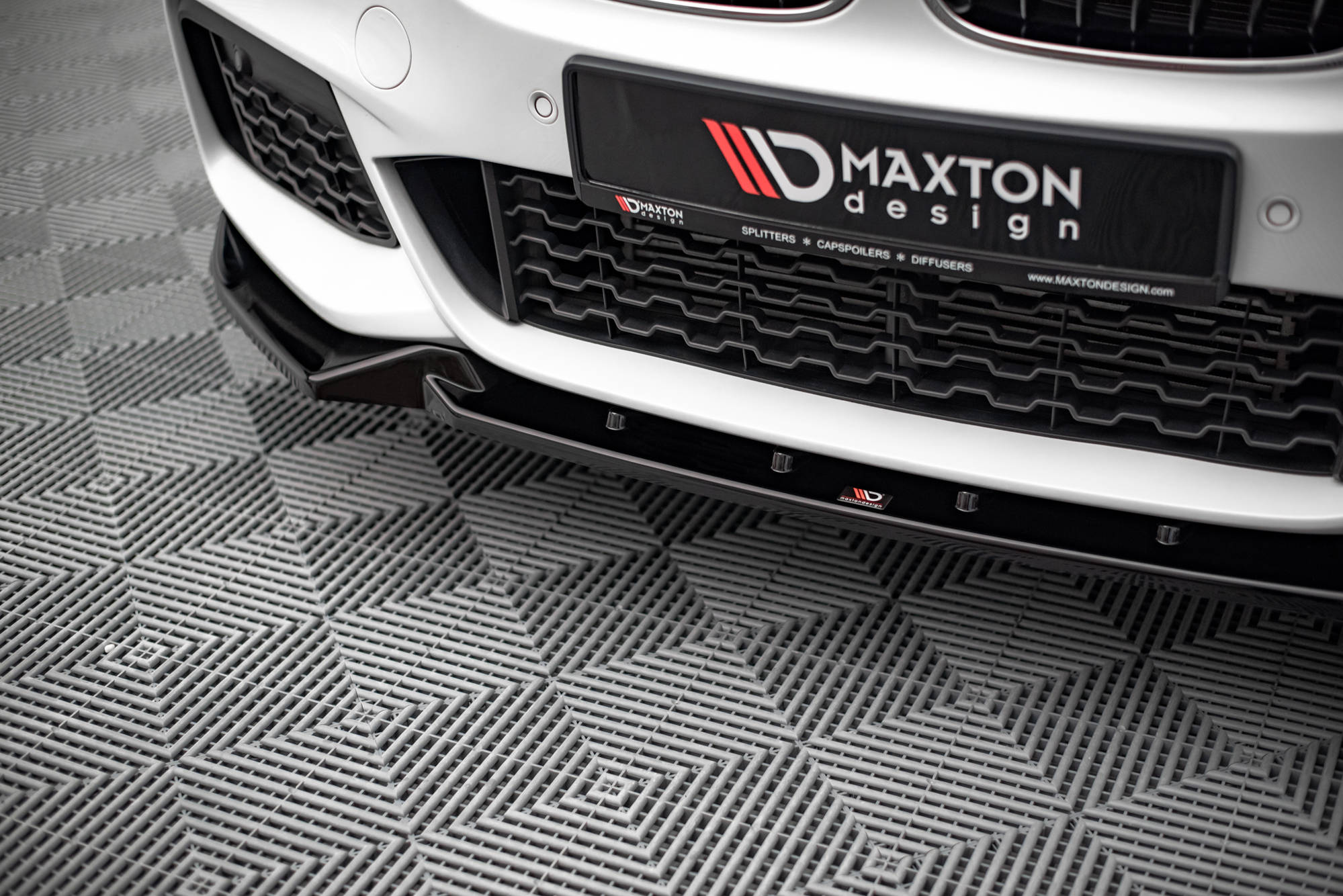 Maxton Design - Frontlippe V2 für BMW X1 M - Paket F48 - Aerowerk.