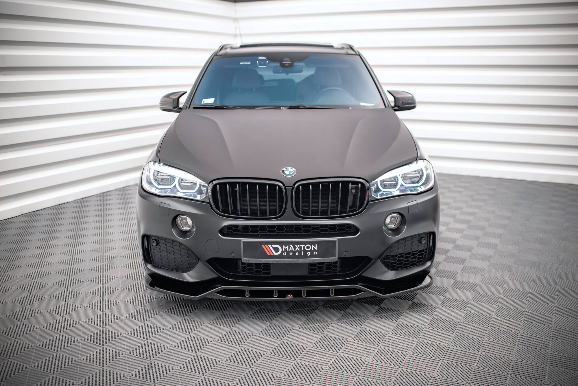 Maxton Design - Frontlippe V.2 für BMW X5 M - Paket F15 - Aerowerk.