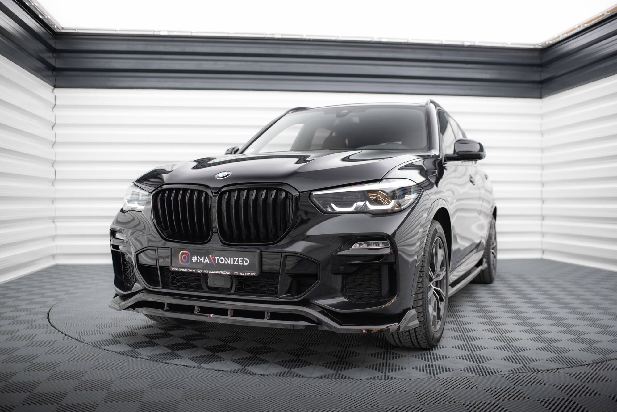Maxton Design - Frontlippe V.2 für BMW X5 M - Paket G05 - Aerowerk.