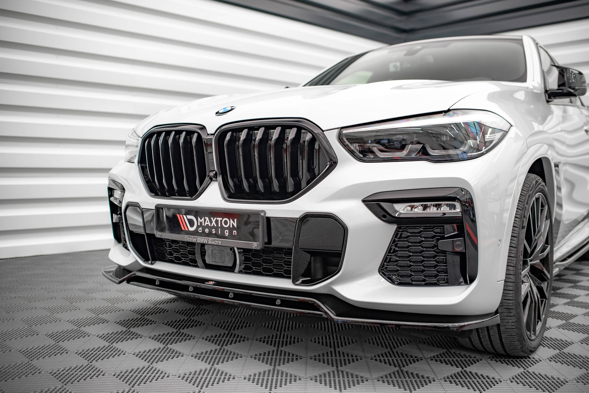 Maxton Design - Frontlippe V2 für BMW X6 M - Paket G06 - Aerowerk.