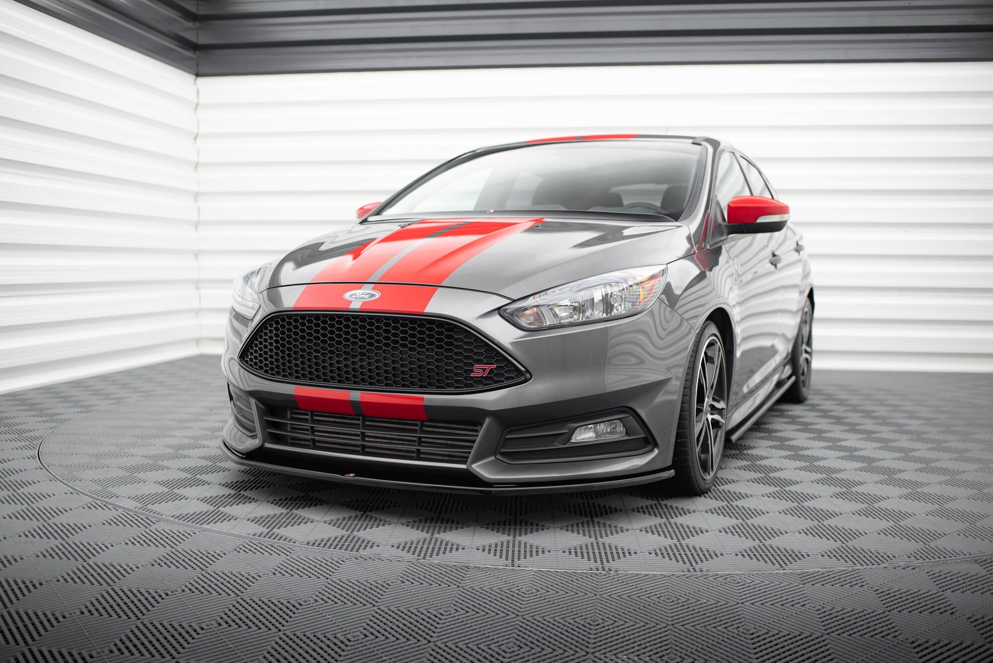 Maxton Design - Frontlippe V2 für Ford Focus ST Mk3 FL - Aerowerk.