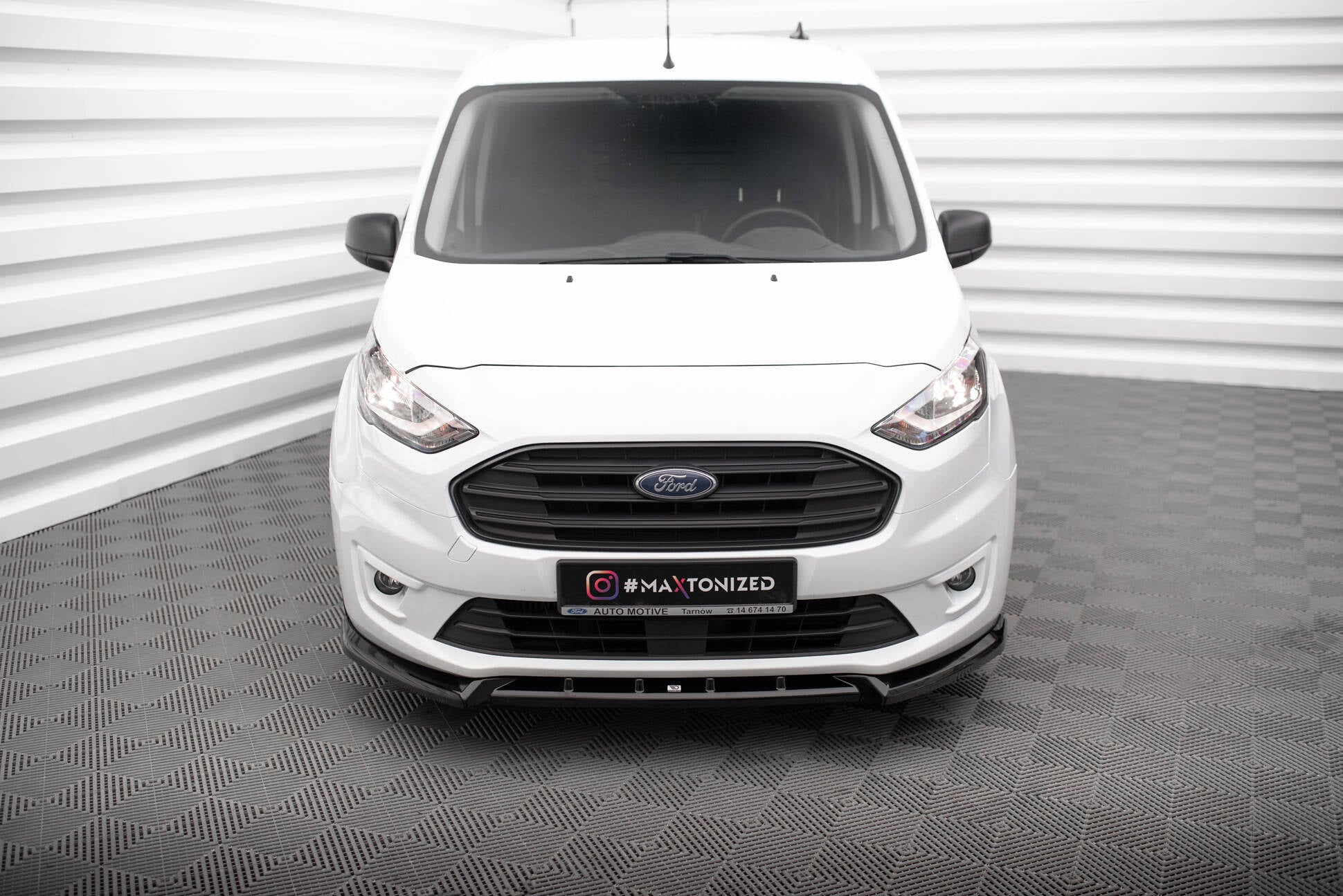 Maxton Design - Frontlippe V2 für Ford Transit Connect Mk2 Facelift - Aerowerk.