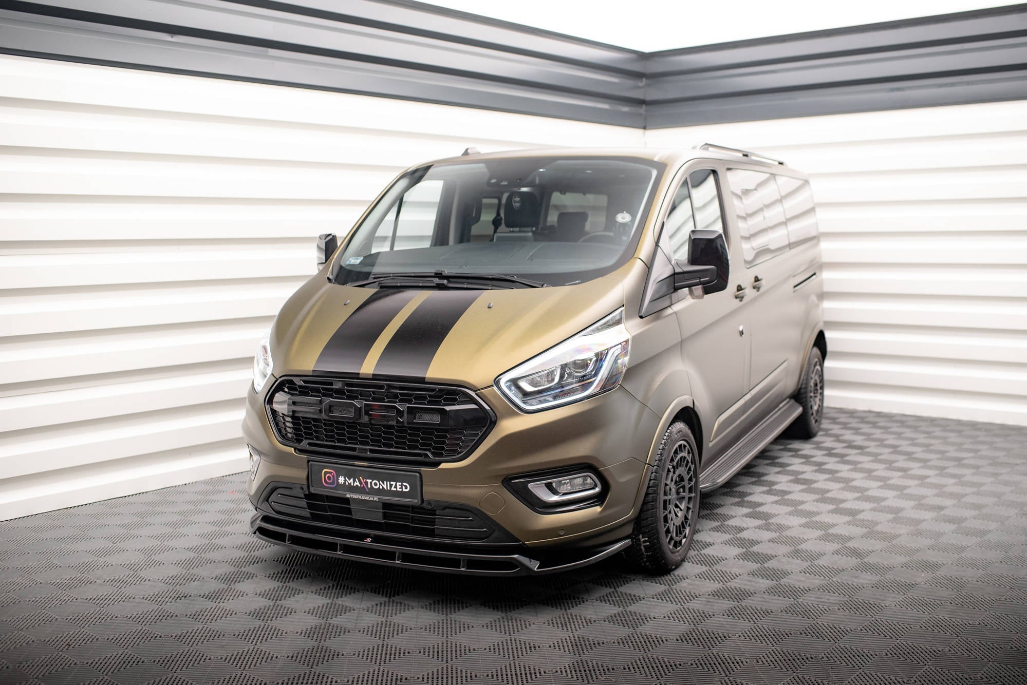 Maxton Design - Frontlippe V2 für Ford Transit Custom Mk1 Facelift / Tourneo Custom Mk1 Facelift - Aerowerk.