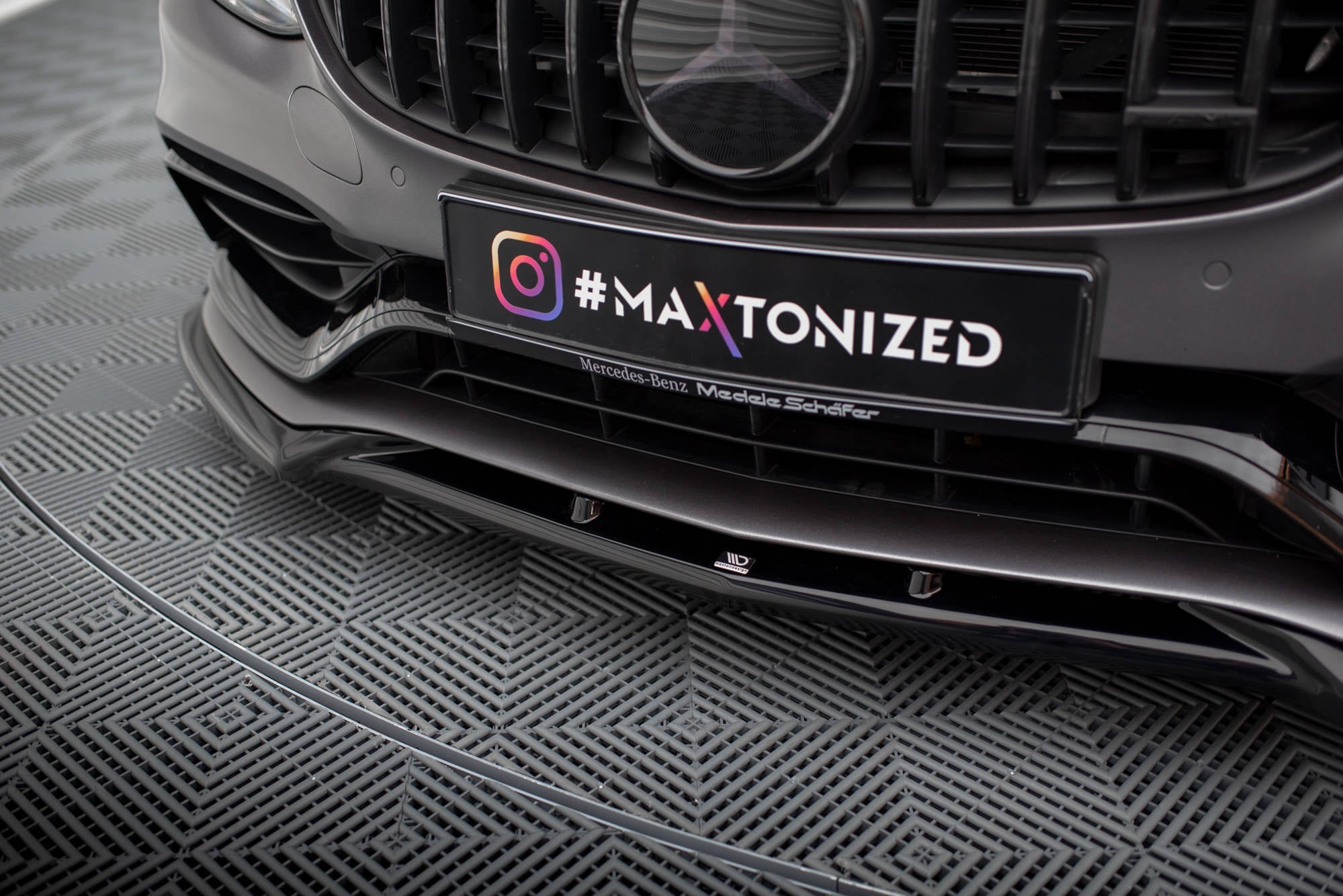 Maxton Design - Frontlippe V2 für Mercedes - AMG C63 Limousine / Kombi W205 Facelift - Aerowerk.