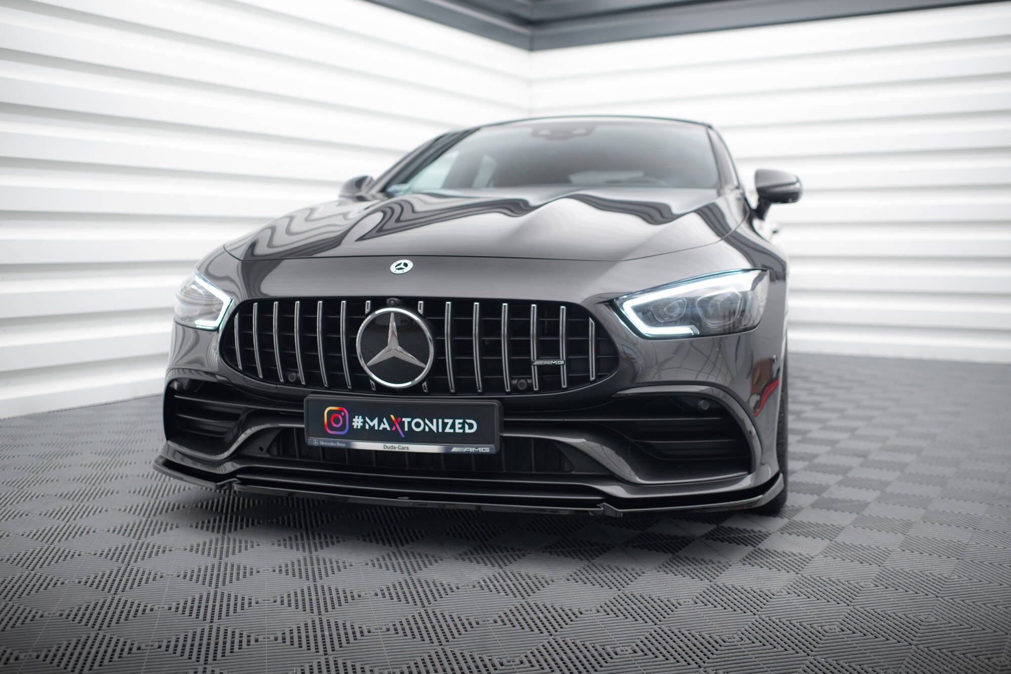 Maxton Design - Frontlippe V2 für Mercedes - AMG GT 53 4 - Door Coupe - Aerowerk.