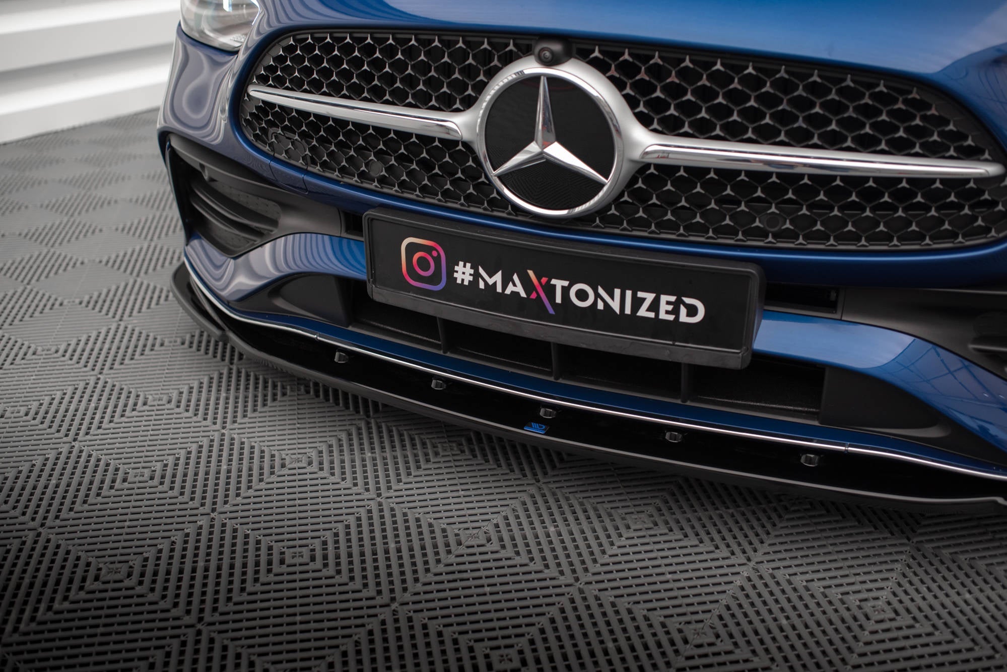 Maxton Design - Frontlippe V2 für Mercedes - Benz C AMG - Line / 43 AMG W206 - Aerowerk.