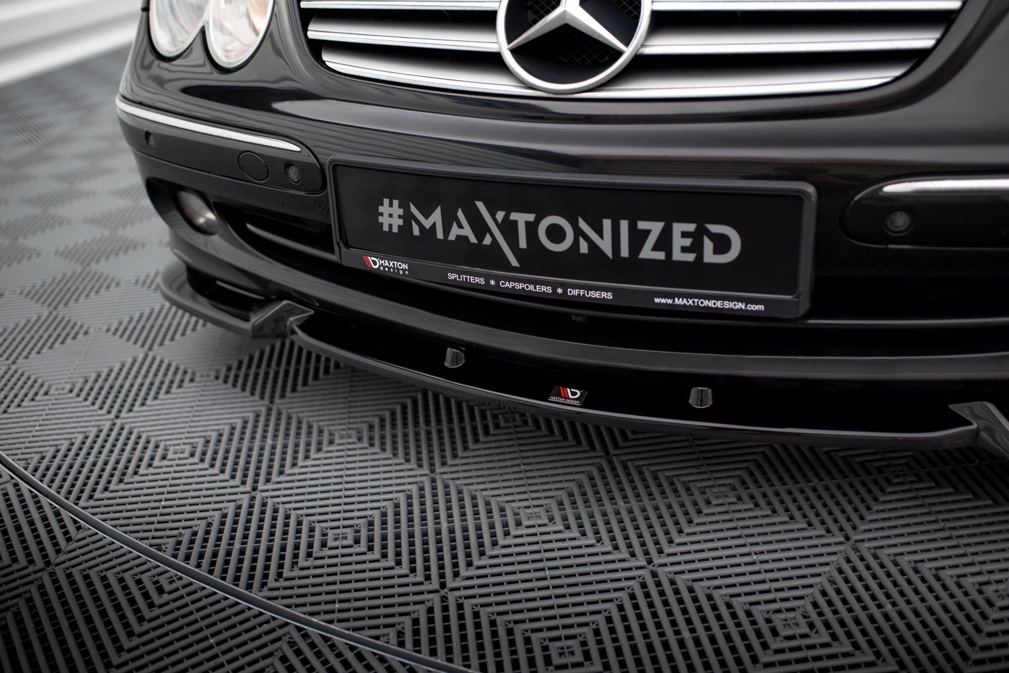 Maxton Design - Frontlippe V2 für Mercedes - Benz CLK W209 - Aerowerk.