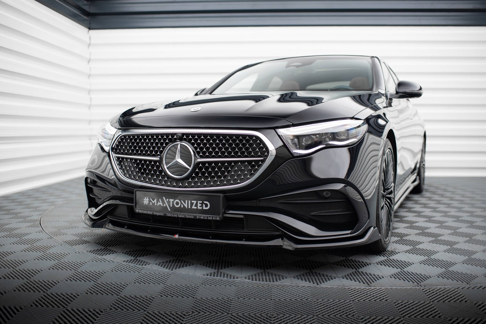 Maxton Design - Frontlippe V2 für Mercedes - Benz E AMG - Line W214 - Aerowerk.