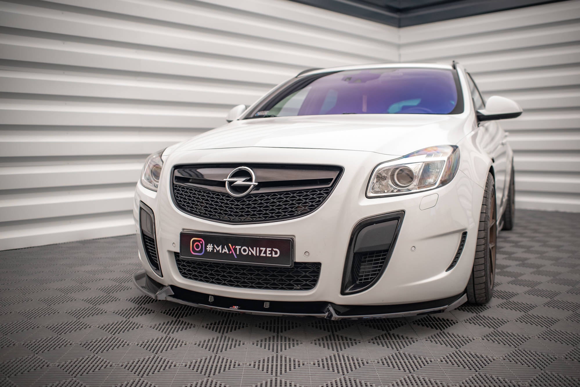 Maxton Design - Frontlippe V2 für Opel Insignia OPC Mk1 - Aerowerk.