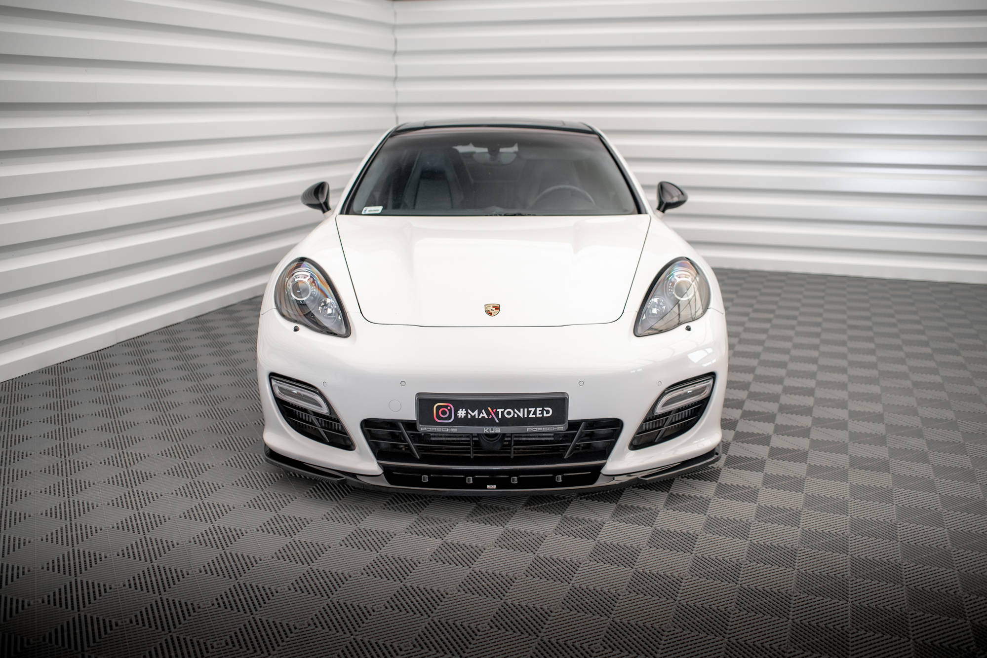 Maxton Design - Frontlippe V2 für Porsche Panamera Turbo Sport Design Package 970 - Aerowerk.
