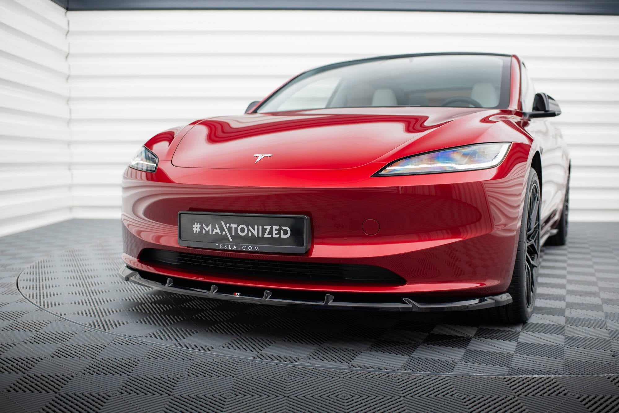 Maxton Design - Frontlippe V2 für Tesla Model 3 Project HighlandFacelift - Aerowerk.