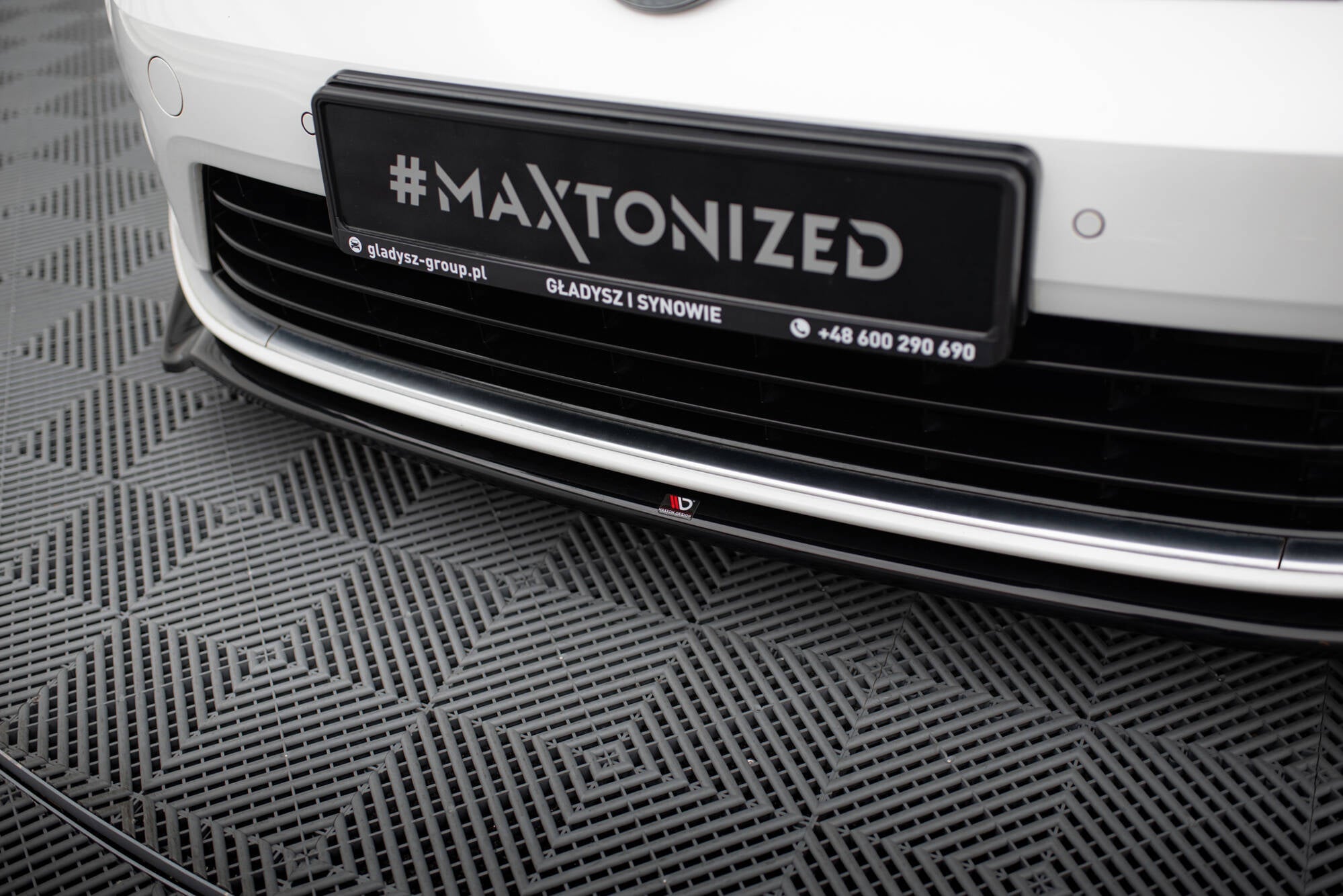 Maxton Design - Frontlippe V2 für VW Golf 7 R / R - Line - Aerowerk.