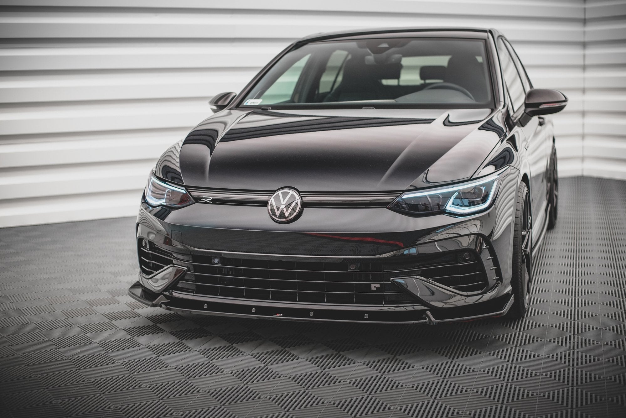 Maxton Design - Frontlippe V2 für VW Golf R Mk8 - Aerowerk.