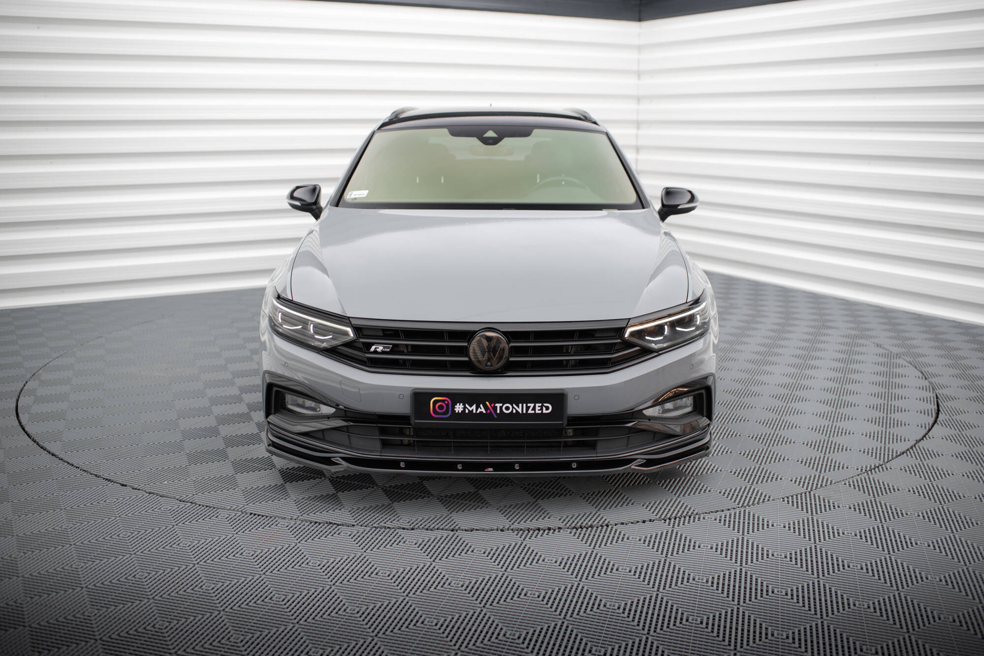 Maxton Design - Frontlippe V2 für VW Passat R - Line B8 Facelift - Aerowerk.