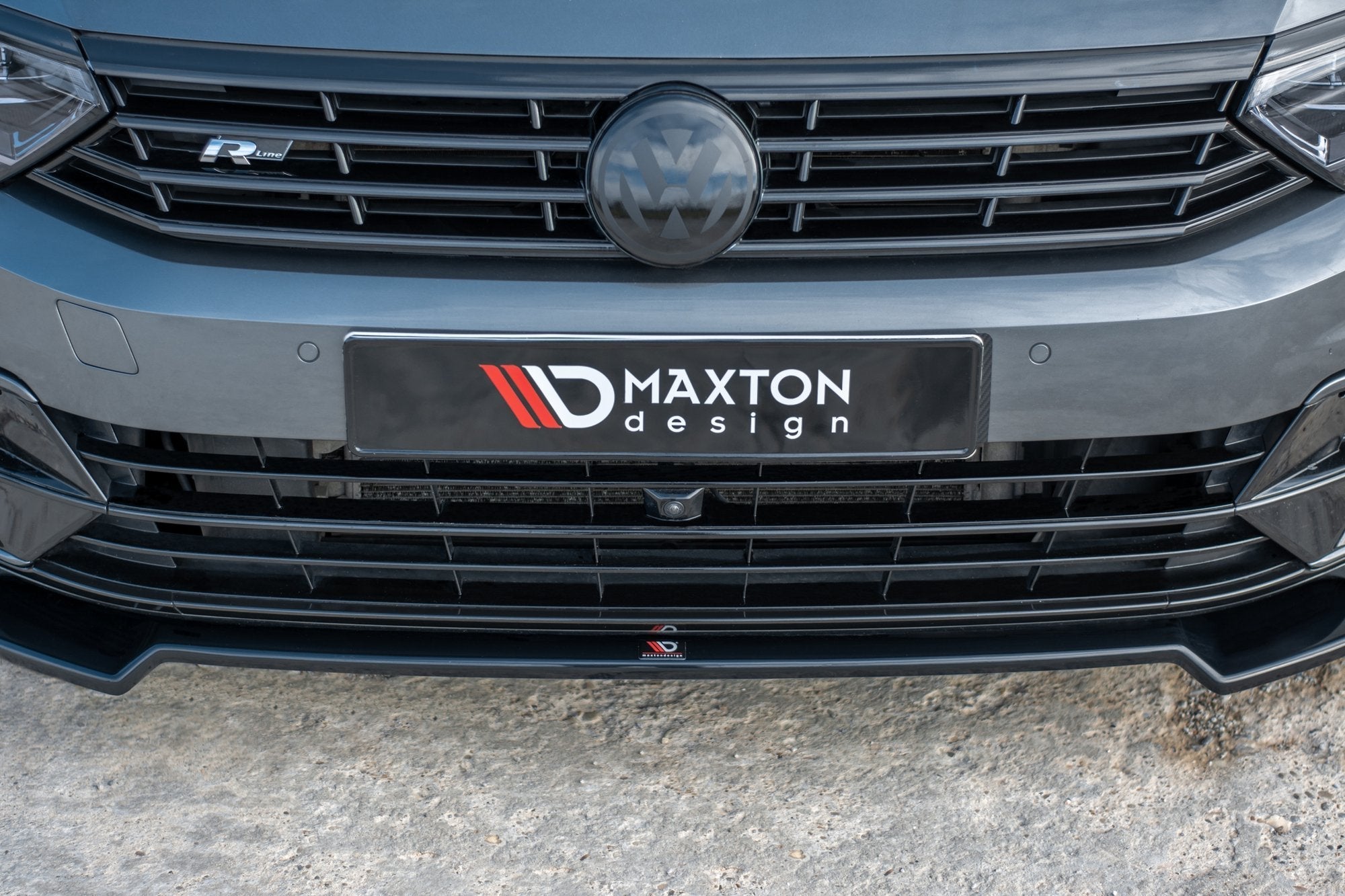 Maxton Design - Frontlippe V2 für VW Passat R - Line B8 - Aerowerk.