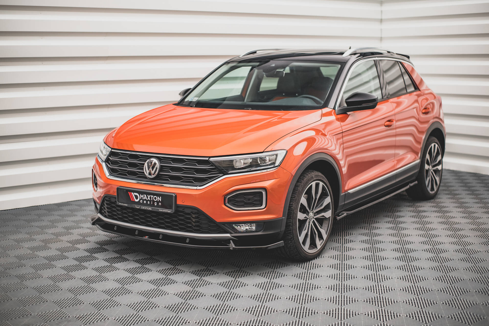 Maxton Design - Frontlippe V2 für VW T - Roc Mk1 - Aerowerk.