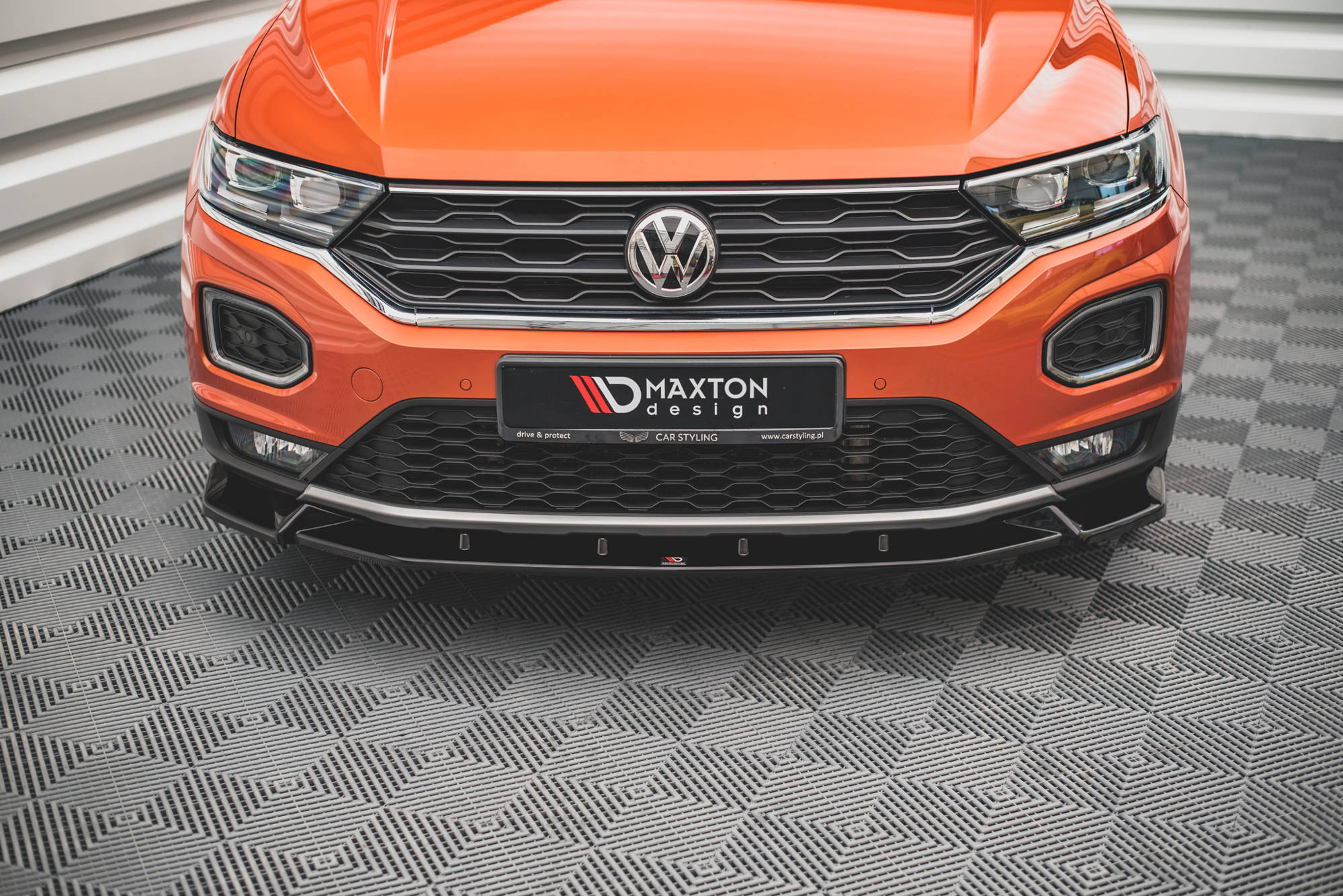 Maxton Design - Frontlippe V2 für VW T - Roc Mk1 - Aerowerk.