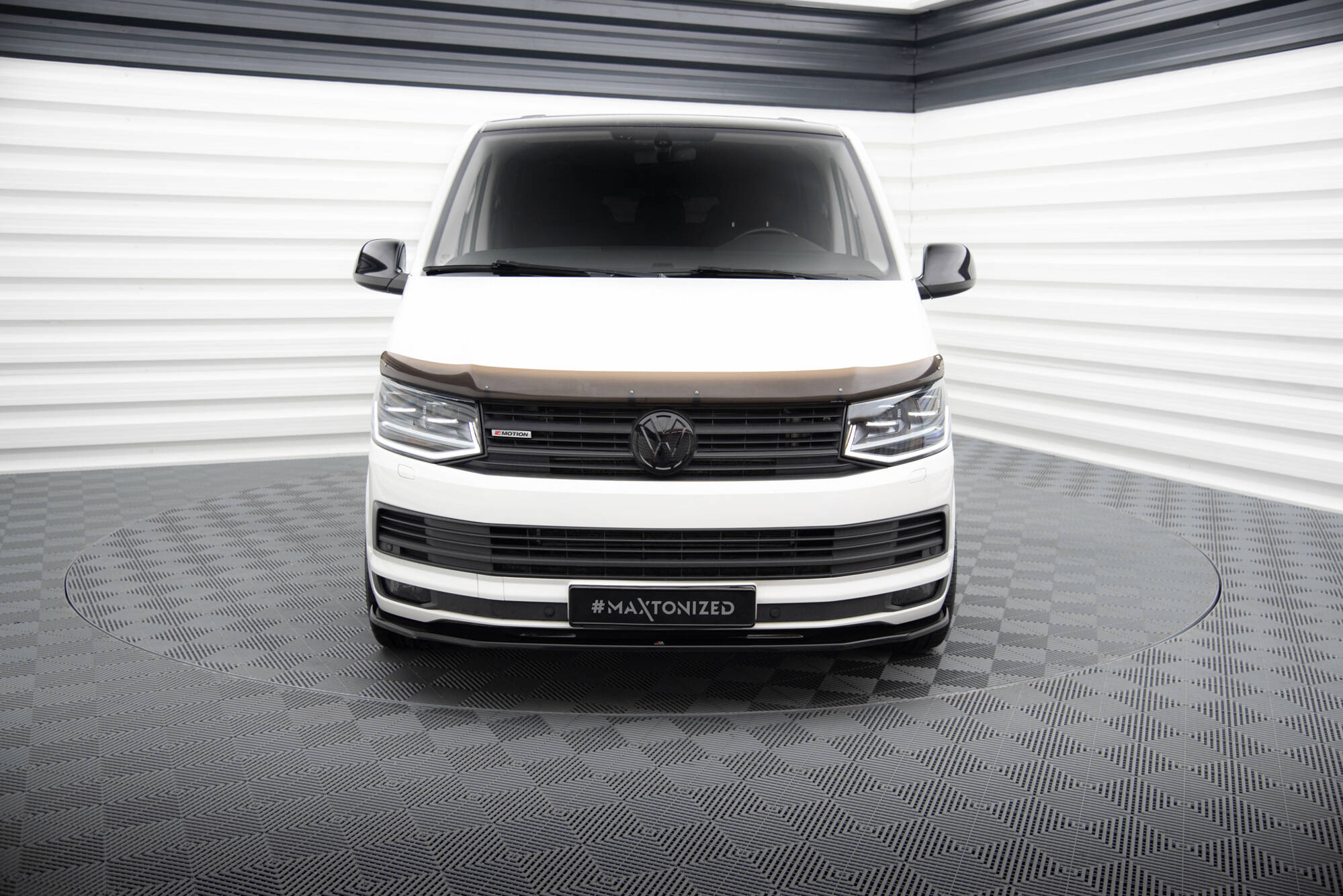 Maxton Design - Frontlippe V2 für VW T6 - Aerowerk.