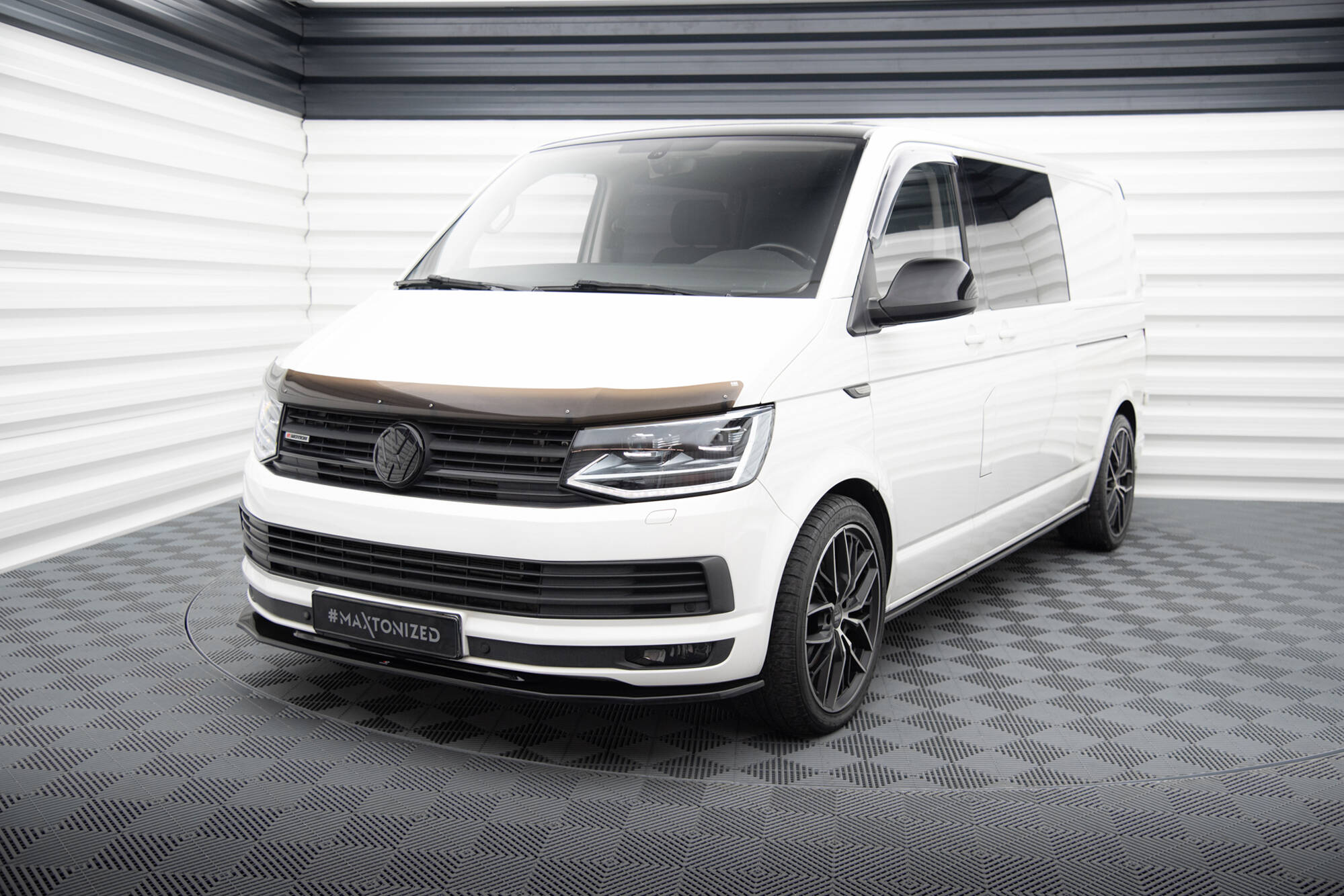 Maxton Design - Frontlippe V2 für VW T6 - Aerowerk.