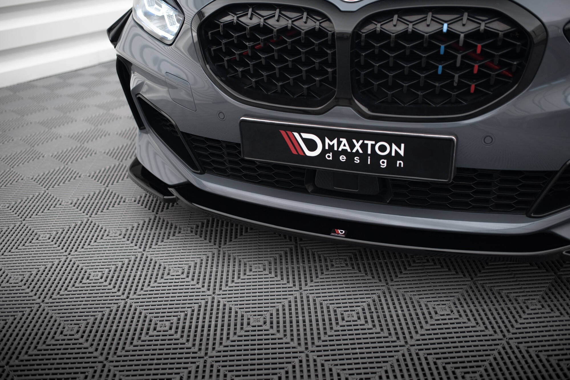Maxton Design - Frontlippe V3 für BMW 1er M - Paket/ M135i / 128ti F40 - Aerowerk.
