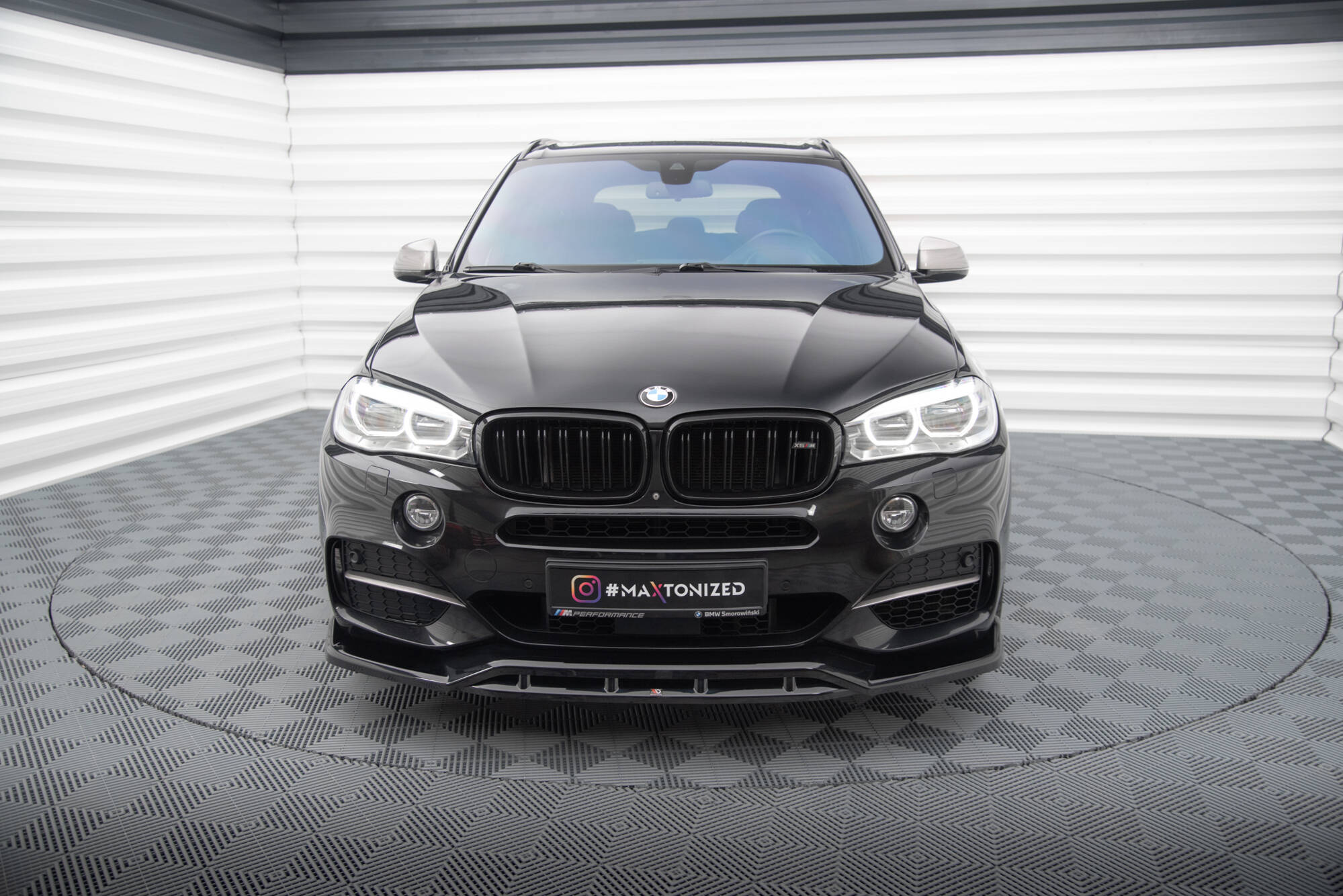 Maxton Design - Frontlippe V.3 für BMW X5 M - Paket F15 - Aerowerk.