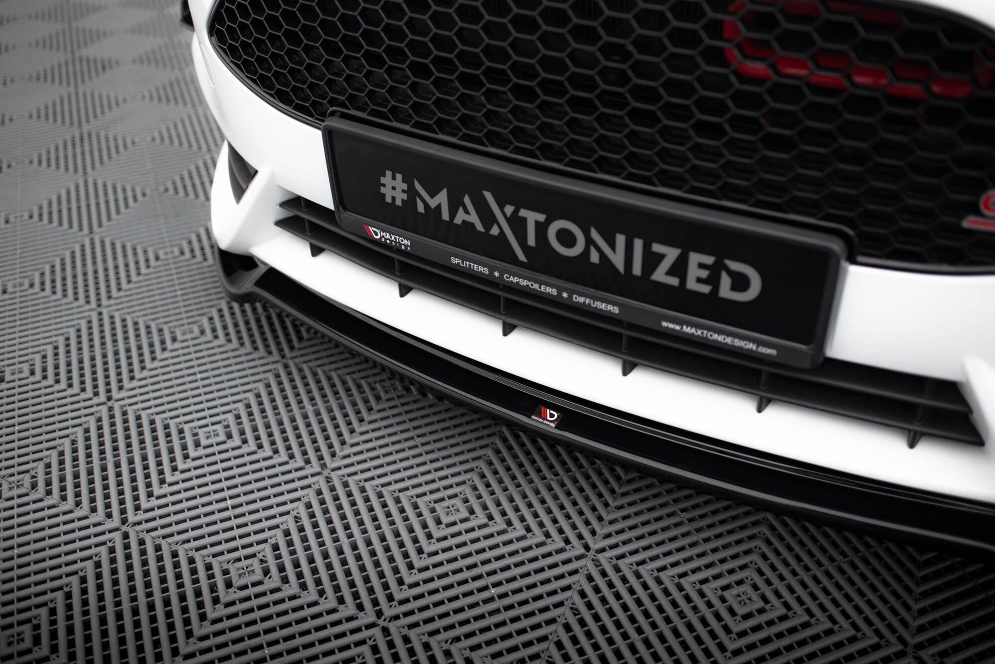Maxton Design - Frontlippe V3 für Ford Fiesta ST Mk7 FL - Aerowerk.
