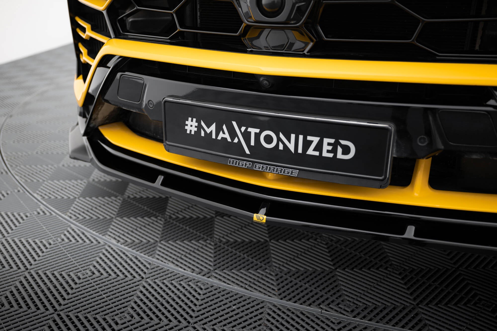 Maxton Design - Frontlippe V3 für Lamborghini Urus Mk1 - Aerowerk.