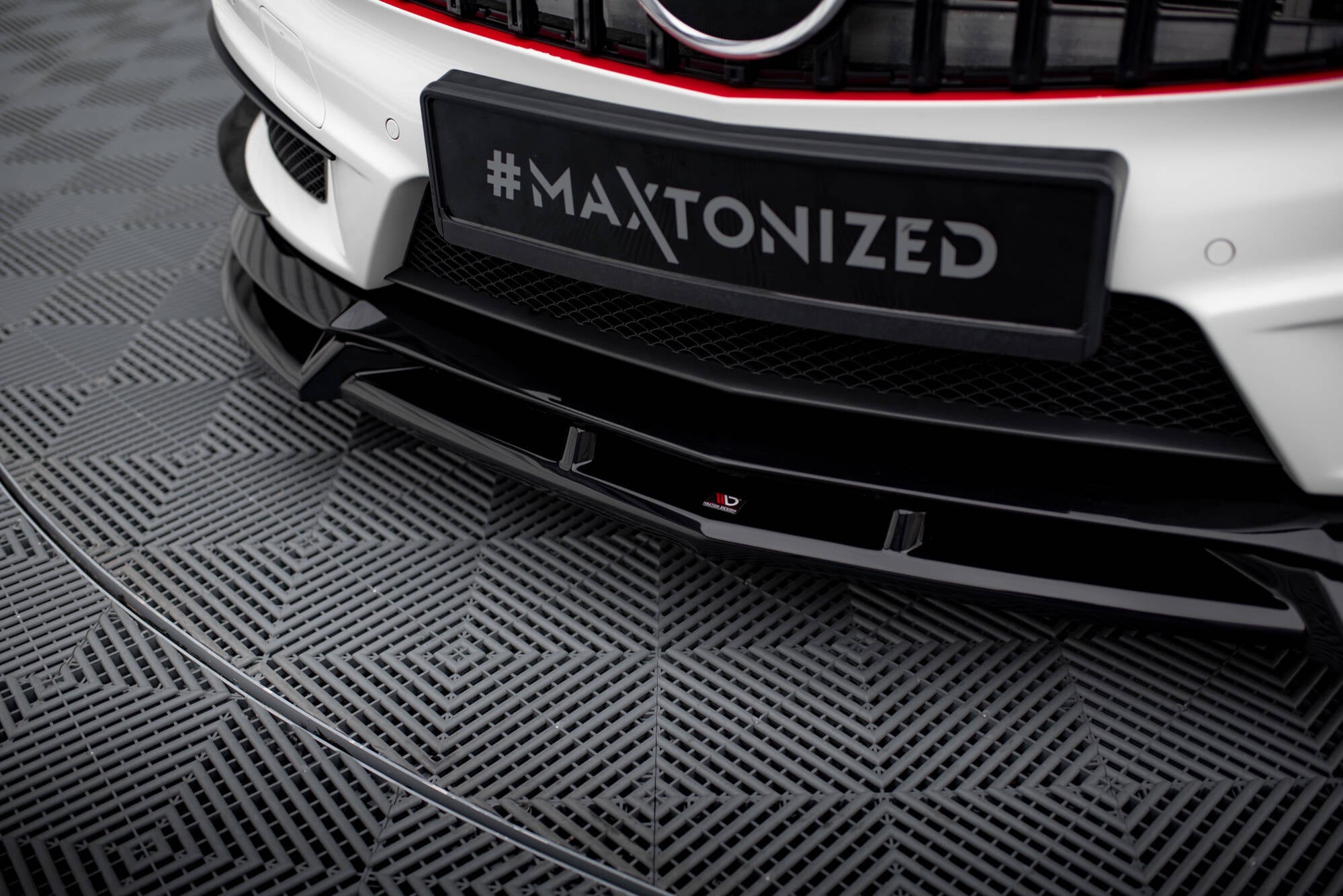 Maxton Design - Frontlippe V3 für Mercedes - Benz A45 AMG W176 - Aerowerk.