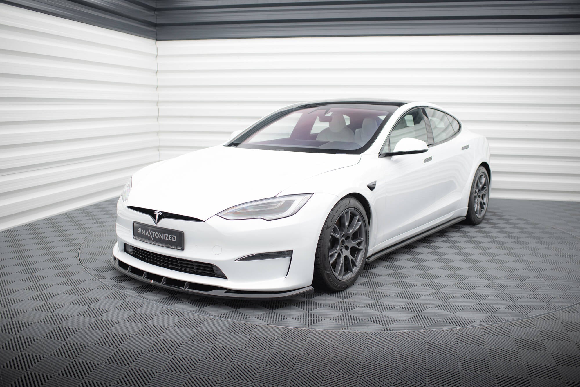Maxton Design - Frontlippe V3 für Tesla Model S Plaid Mk1 Facelift - Aerowerk.