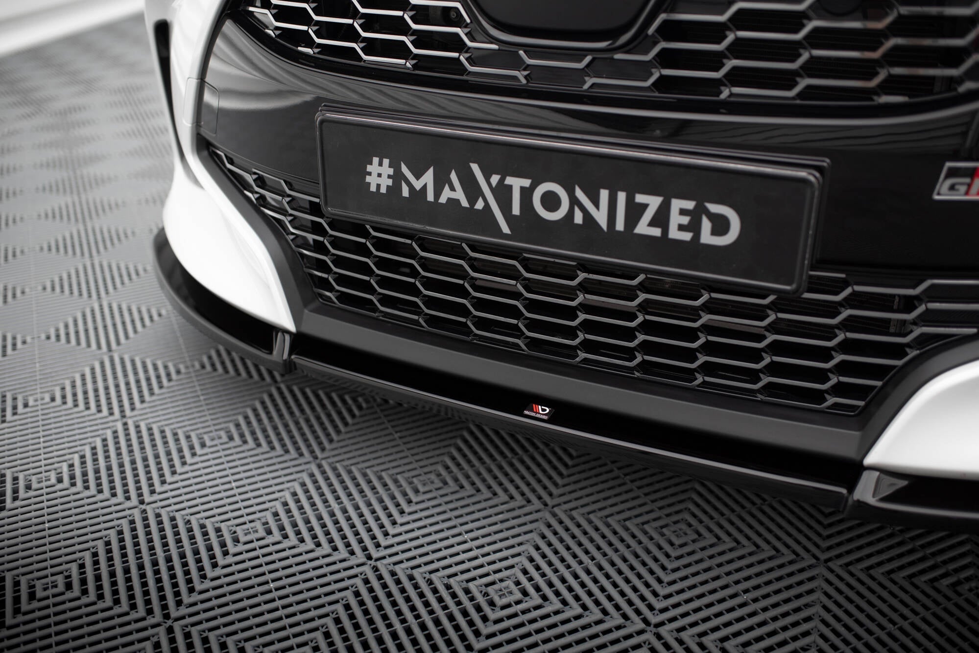 Maxton Design - Frontlippe V3 für Toyota Yaris Mk4 - Aerowerk.