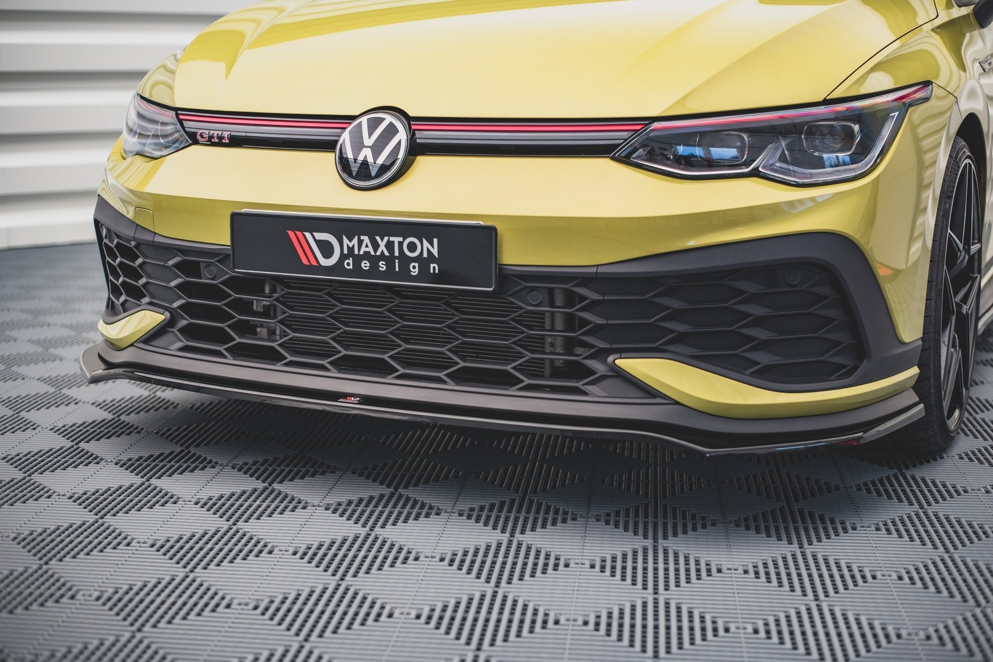 Maxton Design - Frontlippe V3 für VW Golf GTI Clubsport Mk8 - Aerowerk.