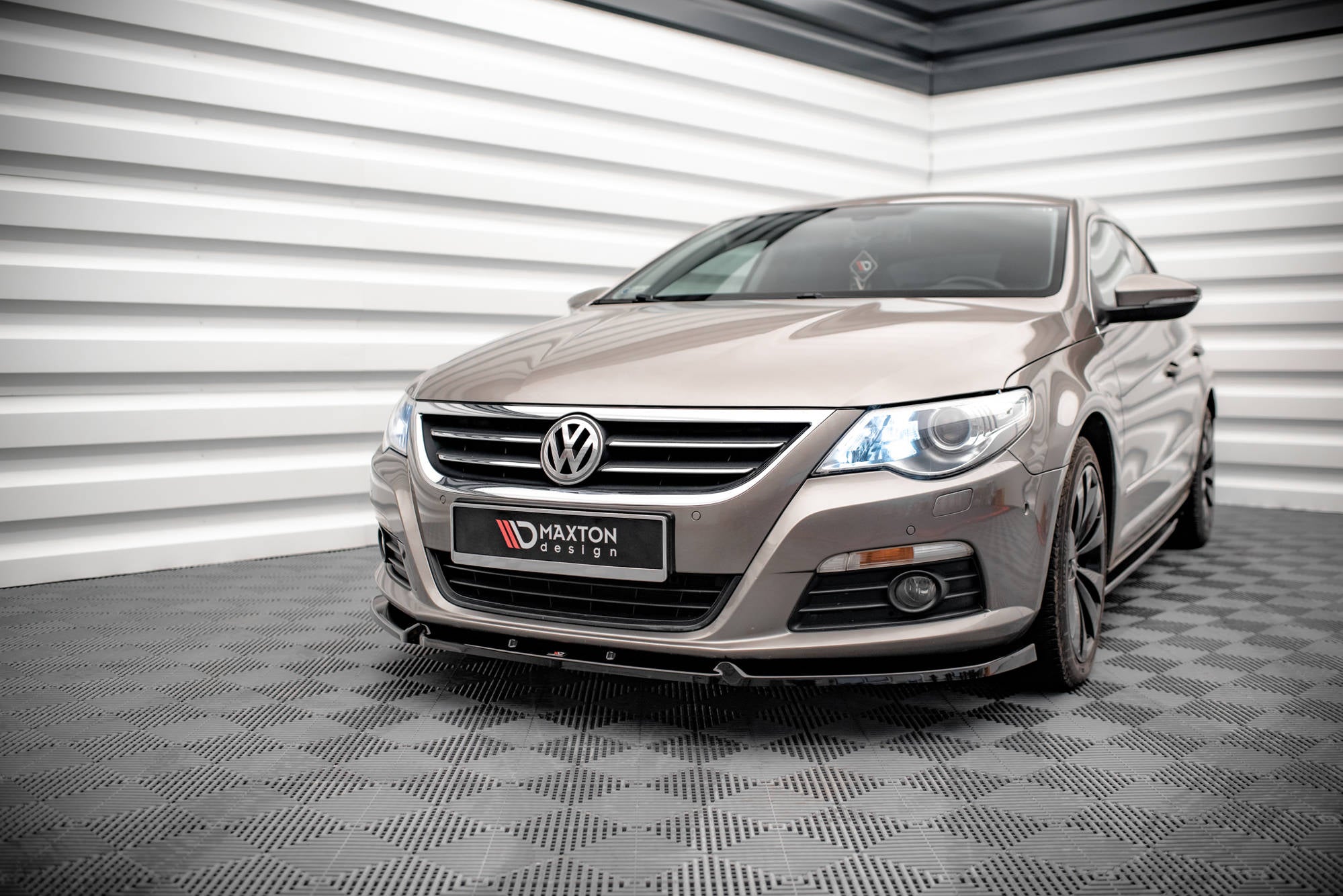 Maxton Design - Frontlippe V3 für VW Passat CC - Aerowerk.