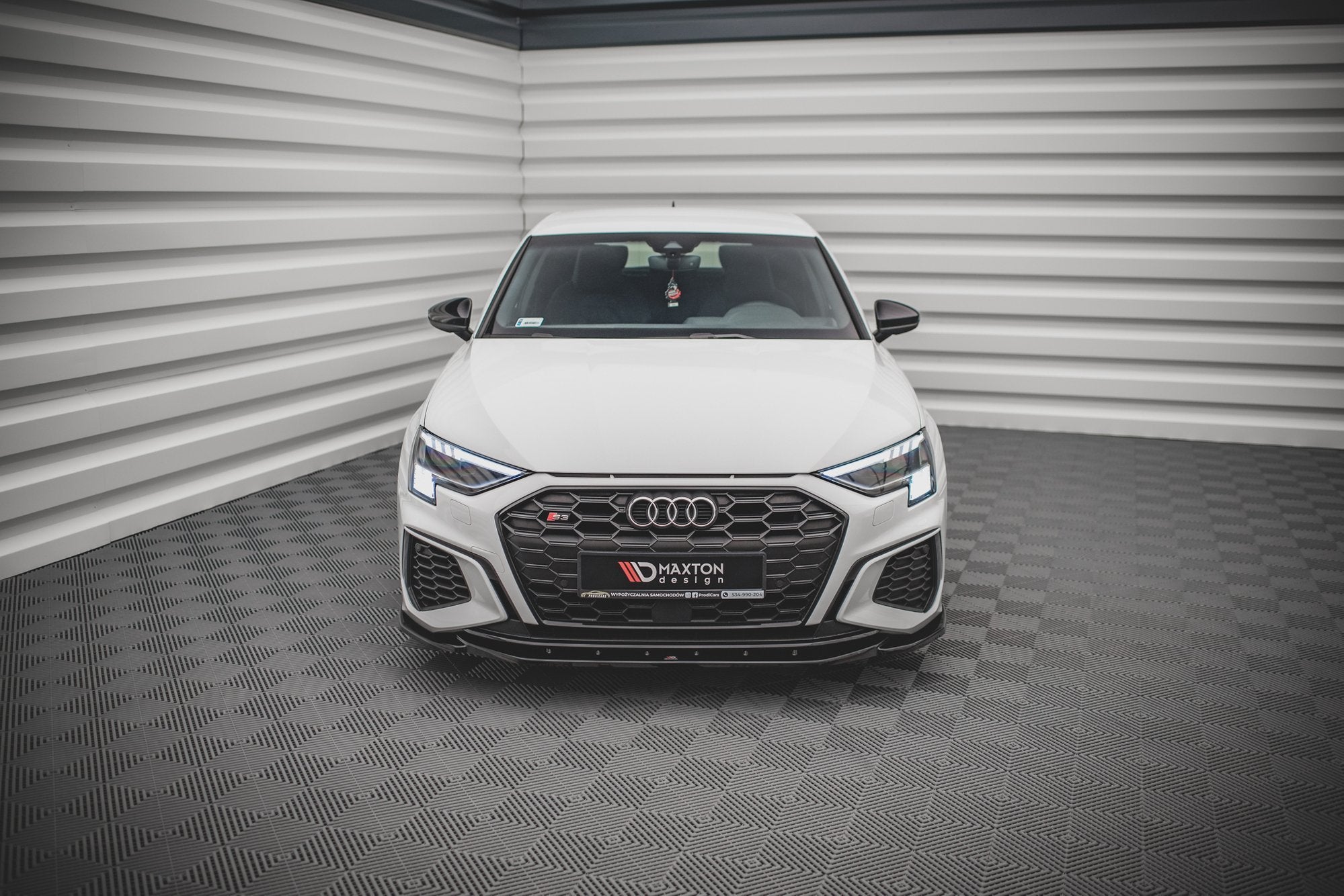 Maxton Design - Frontlippe V4 für Audi S3 / A3 S - Line 8Y - Aerowerk.