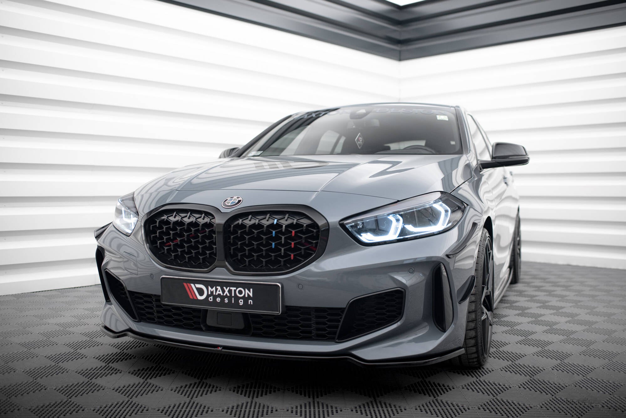 Maxton Design - Frontlippe V4 für BMW 1er M - Paket/ M135i / 128ti F40 - Aerowerk.