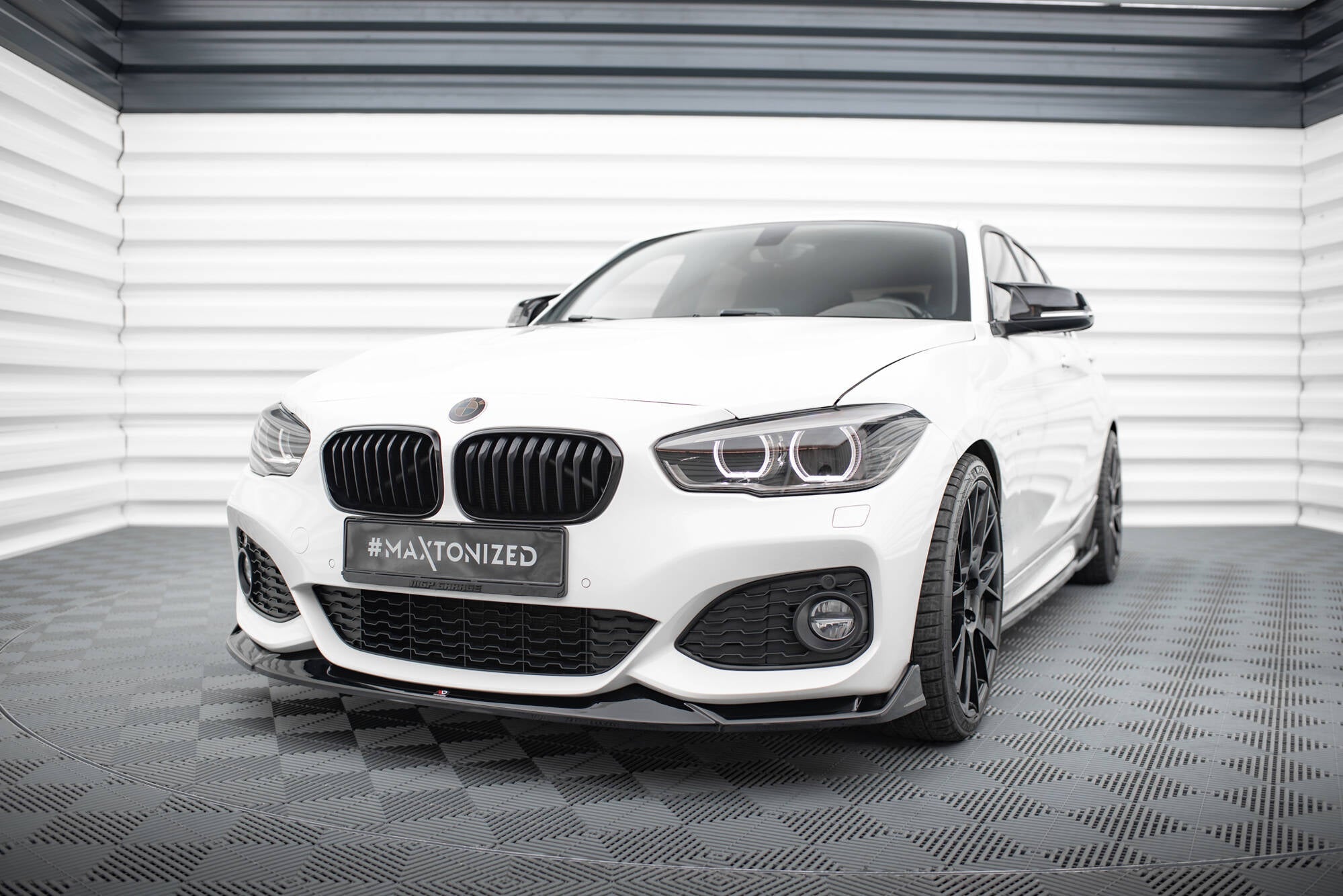 Maxton Design - Frontlippe V.4 für BMW 1er M - Paket / M140i F20 Facelift - Aerowerk.