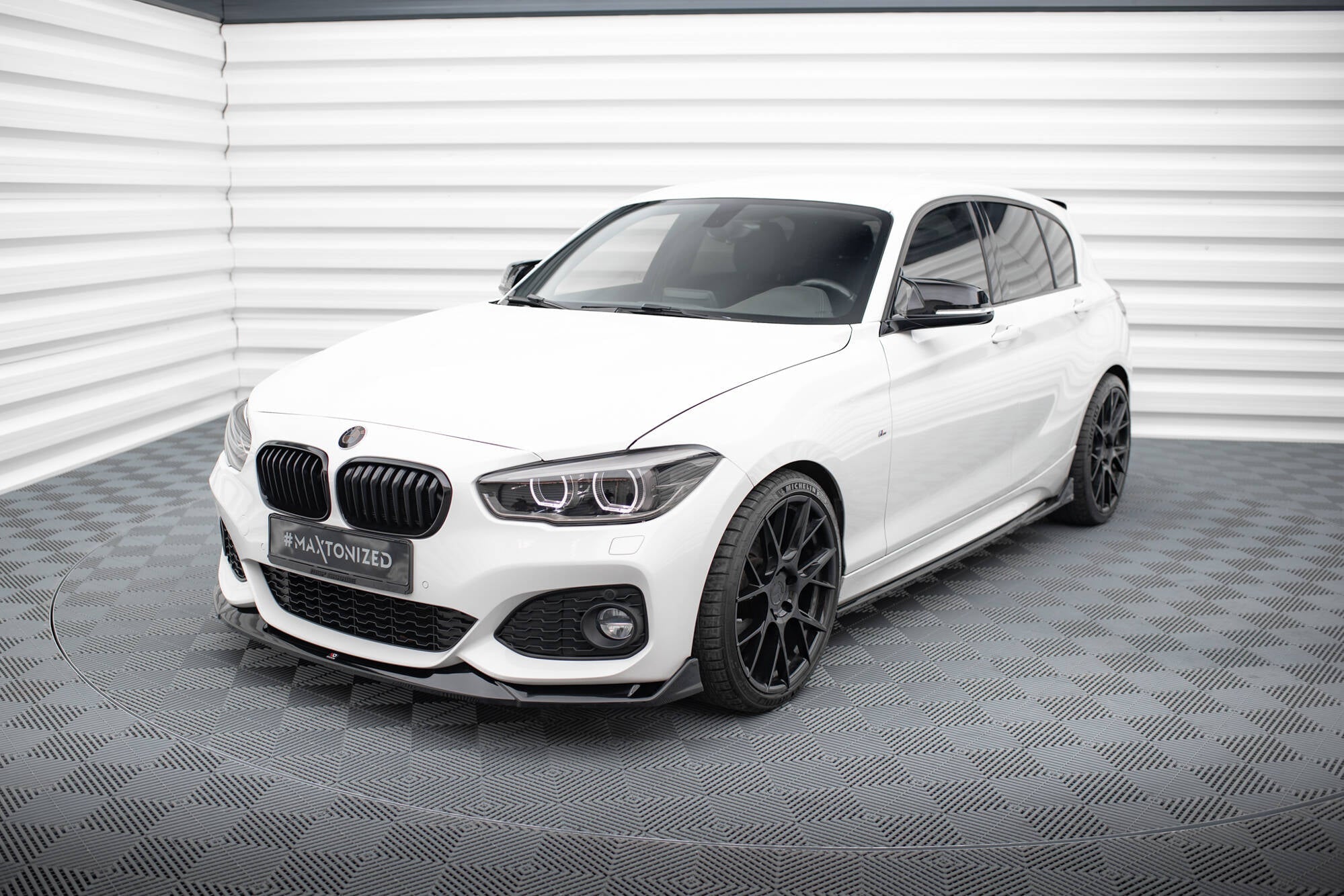 Maxton Design - Frontlippe V.4 für BMW 1er M - Paket / M140i F20 Facelift - Aerowerk.