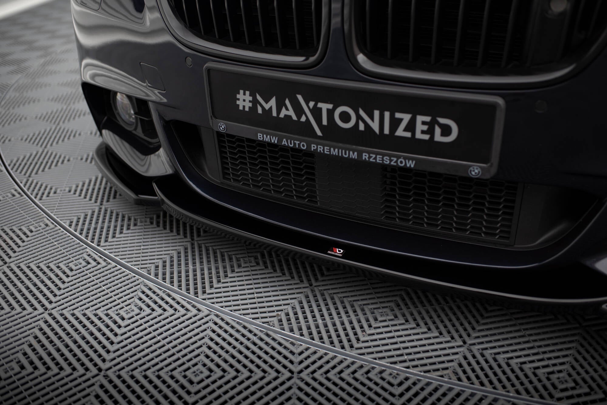 Maxton Design - Frontlippe V4 für BMW 5er F10/F11 M - Paket - Aerowerk.