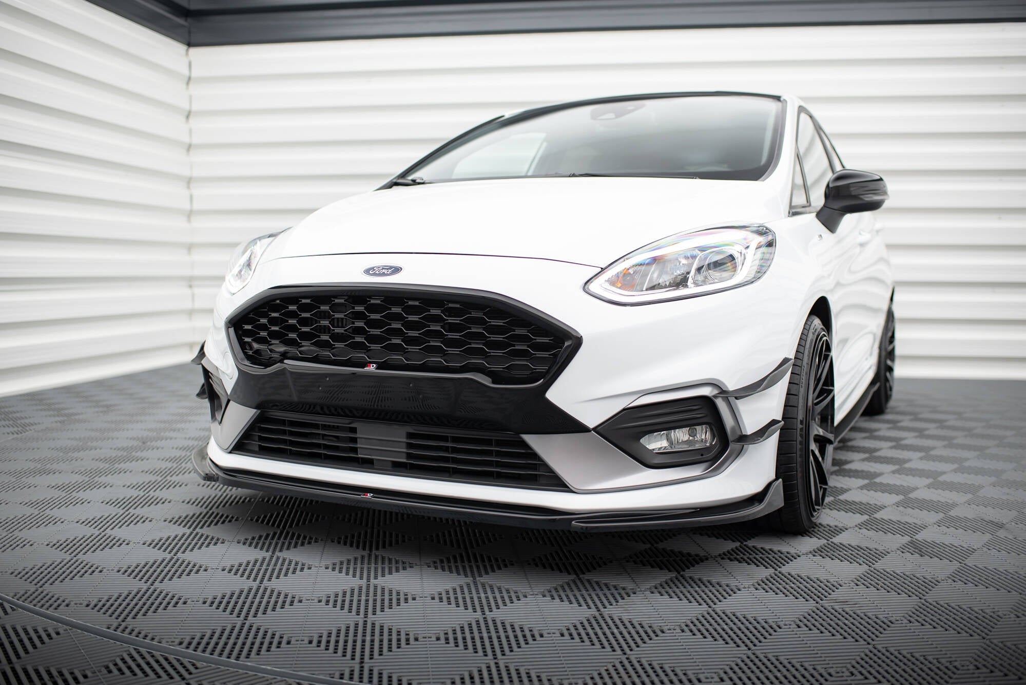 Maxton Design - Frontlippe V4 für Ford Fiesta Mk8 ST / ST - Line - Aerowerk.