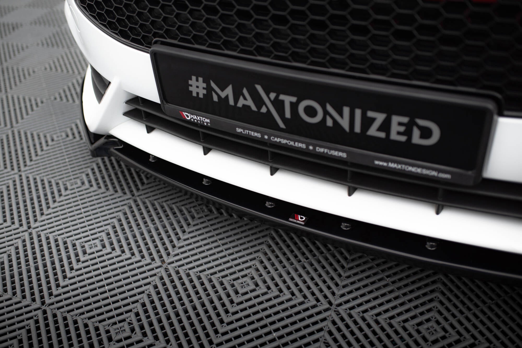Maxton Design - Frontlippe V4 für Ford Fiesta ST Mk7 Facelift - Aerowerk.