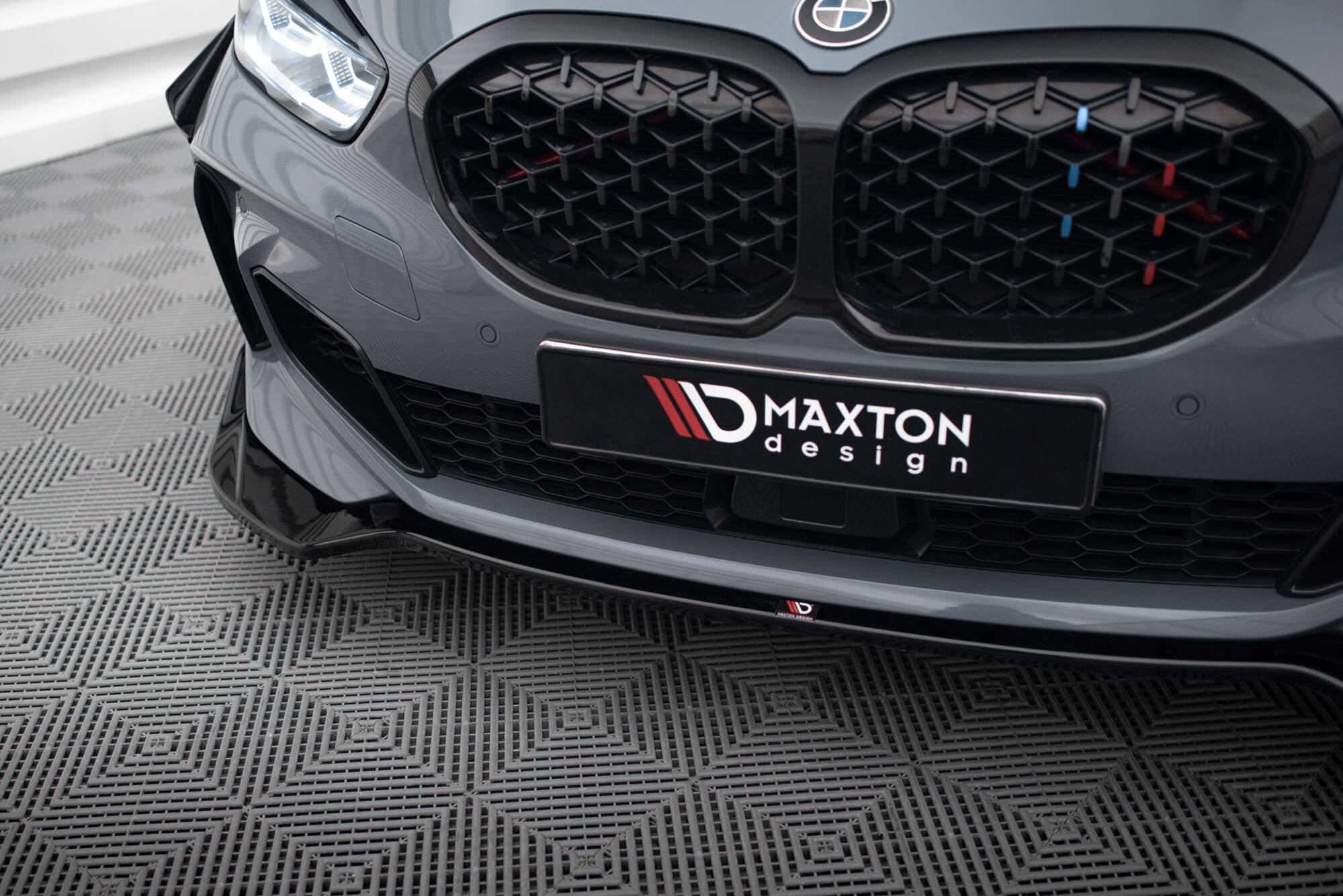 Maxton Design - Frontlippe V5 für BMW 1er M - Paket / M135i / 128ti F40 - Aerowerk.