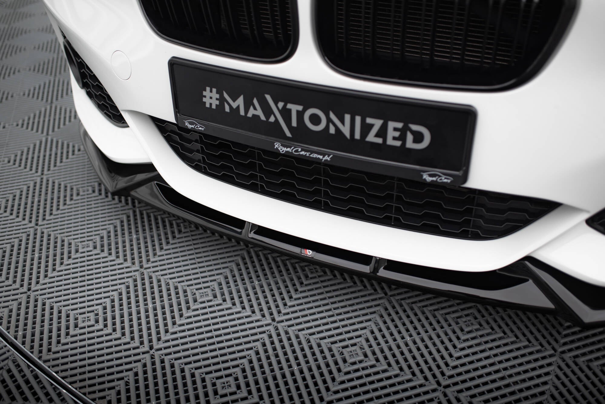 Maxton Design - Frontlippe V.5 für BMW 1er M - Paket / M140i F20 Facelift - Aerowerk.