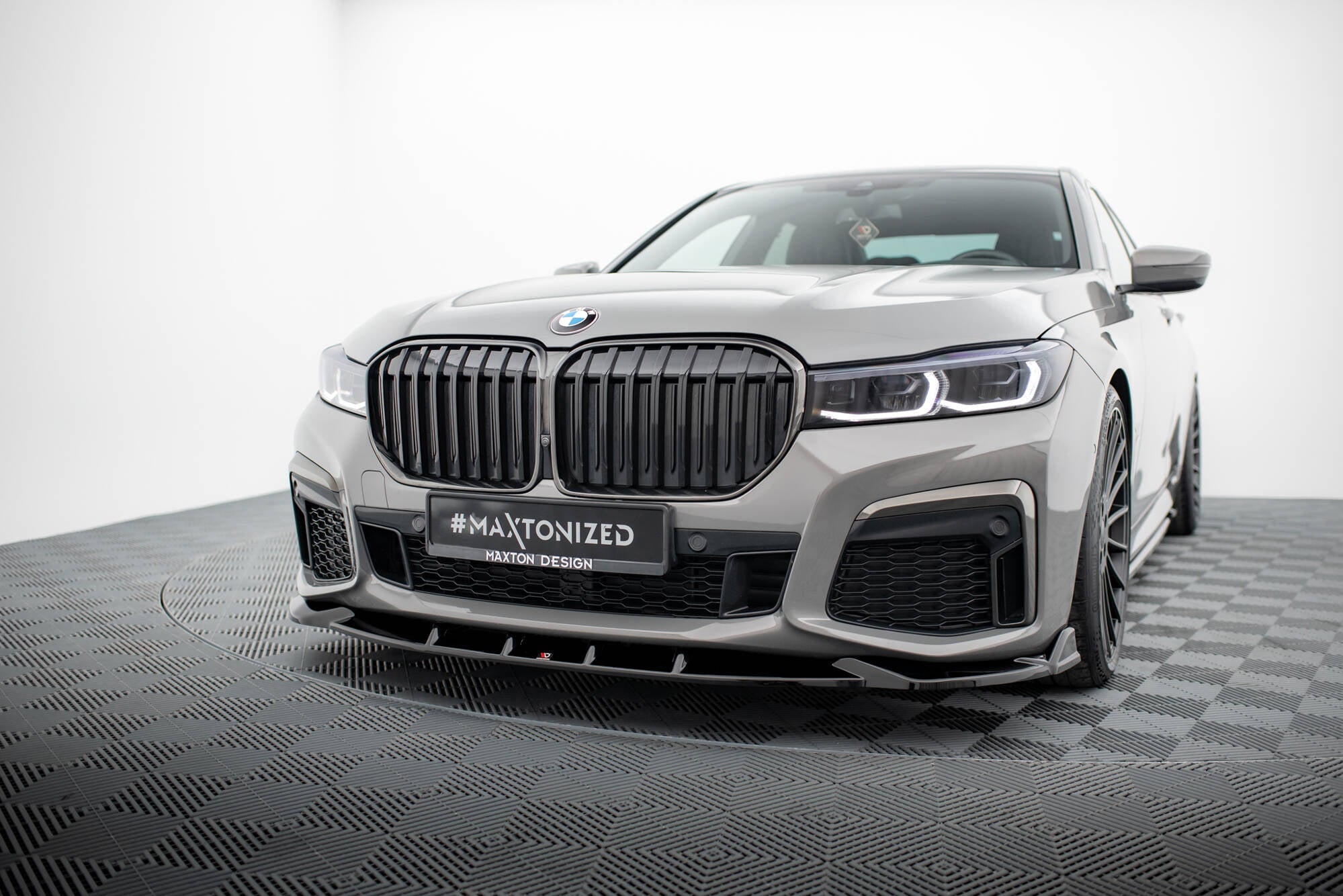 Maxton Design - Frontlippe V.5 für BMW 7er M - Paket G11 / G12 Facelift - Aerowerk.